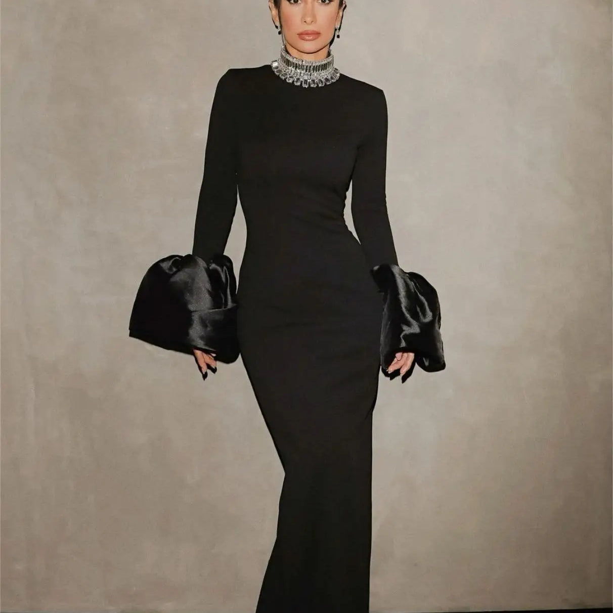 STOCK Shining Diamonds Neck Flare Sleeve Black Long Bandage Dress Elegant Woman Evening Party Dress Cocktail Party Outfit