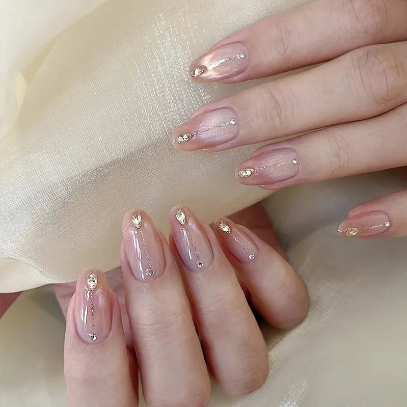 24 peças de unhas postiças curtas ovais amendoadas para usar na primavera com strass vermelhos, adesivos populares para meninas picantes