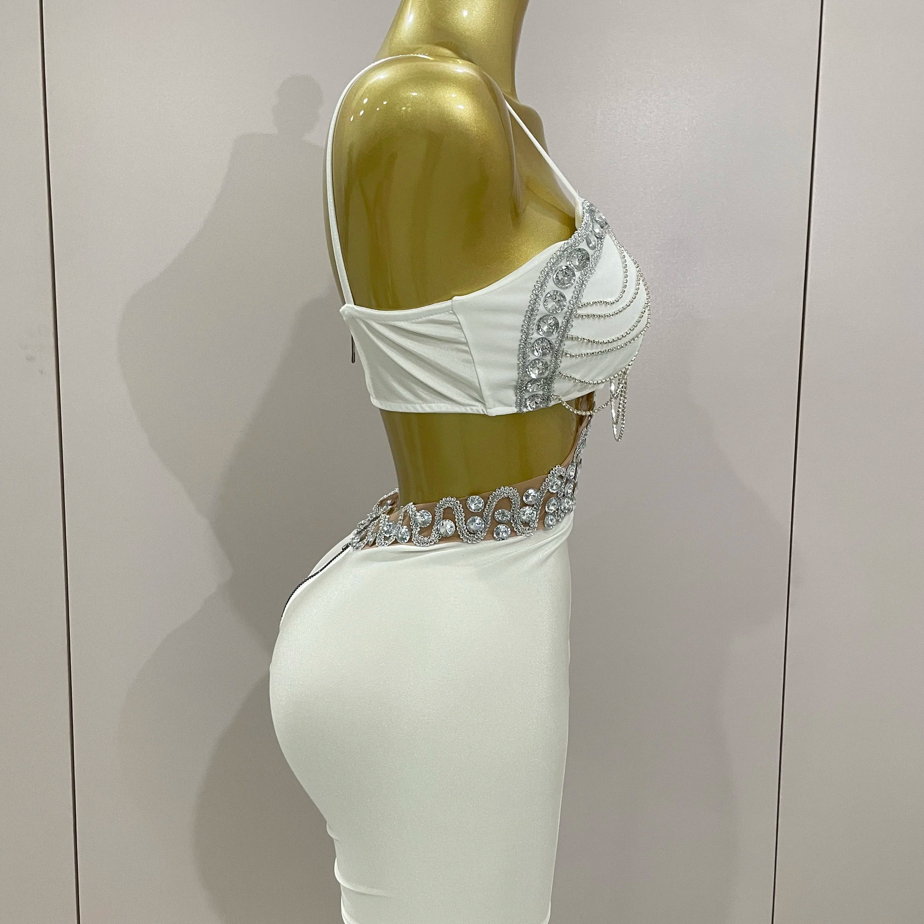 STOCK Luxury Shiny Diamond Chain White Sexy Sleeveless Bodycon Mini Dress 2025New Evening Birthday Party Nightclub Stage Costume
