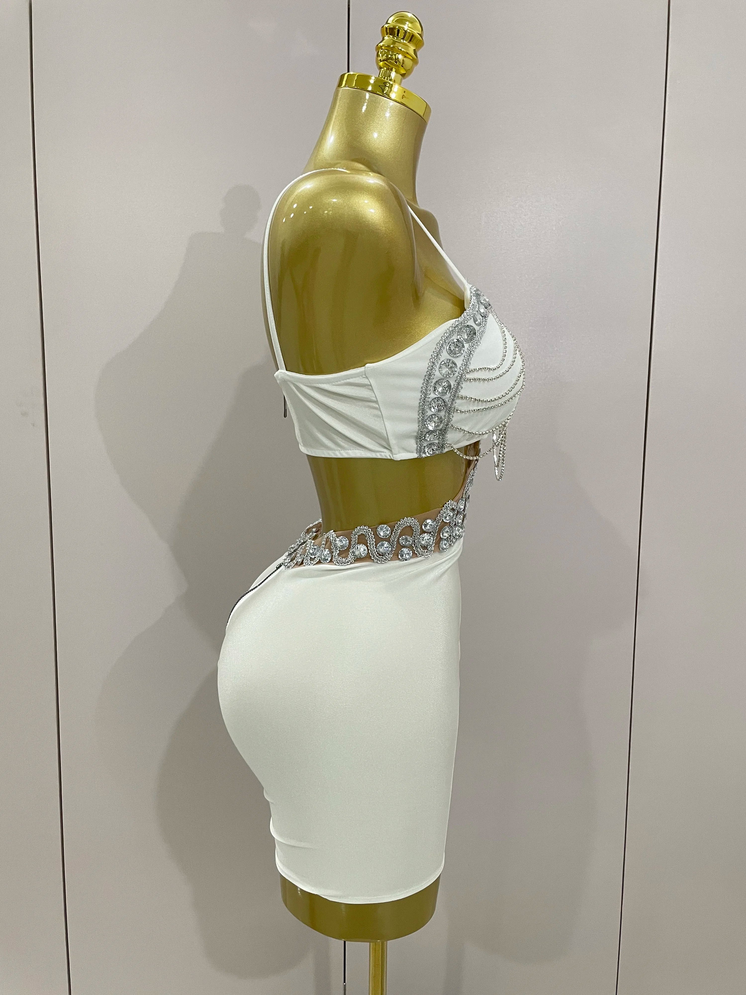 STOCK Luxury Shiny Diamond Chain White Sexy Sleeveless Bodycon Mini Dress 2025New Evening Birthday Party Nightclub Stage Costume