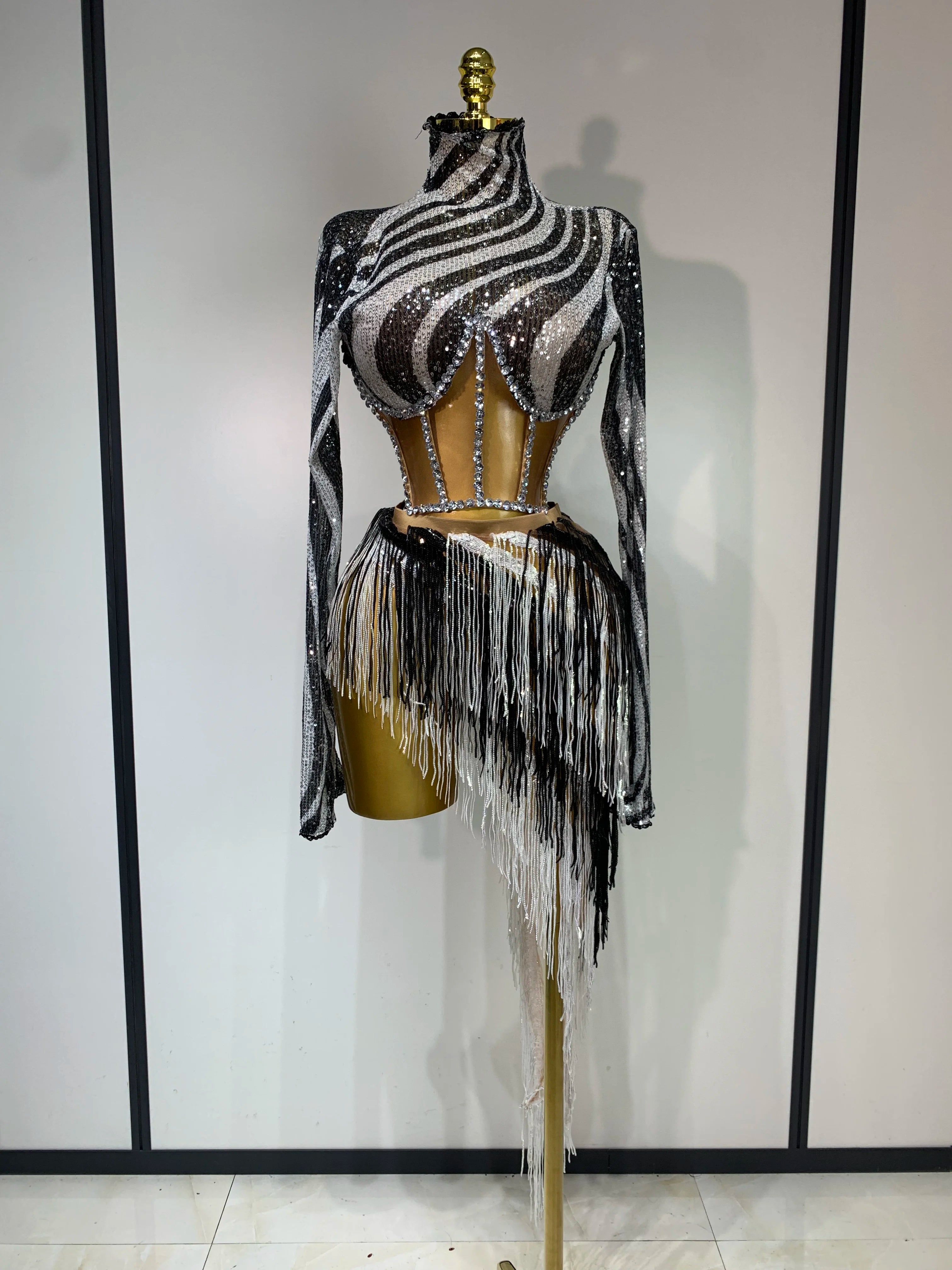 Sparkly Diamond Sequin Tassels Sexy Mesh Long Sleeved Two Piece Set Women Sexy Evening paty Birthday Nightclub Stage Costume