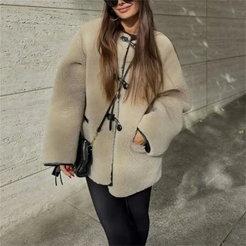 Autumn and winter western style, age-reducing round neck jacket, fashionable warm fur top