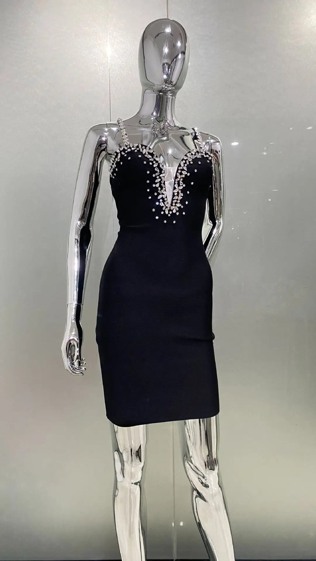 2025 Luxury Sparkling Diamond Sexy Deep V-Neck Black Bandage Mini Dress Fashion Woman Evening Party Dress Birthday Party Outfit