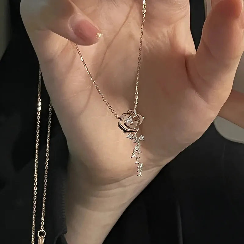 Exquisite Cherry Blossoms Flower Necklace For Women Crystal Zircon Rose Heart Butterfly Clavicle Chain Wedding Romantic Jewelry NC22Y0503