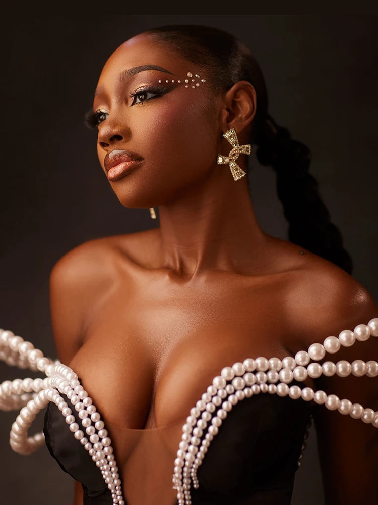 VC Chic Off-Shoulder Black Maxi Dress with Pearl Cut out High Slit Design for Gala Party Glamorous Gown