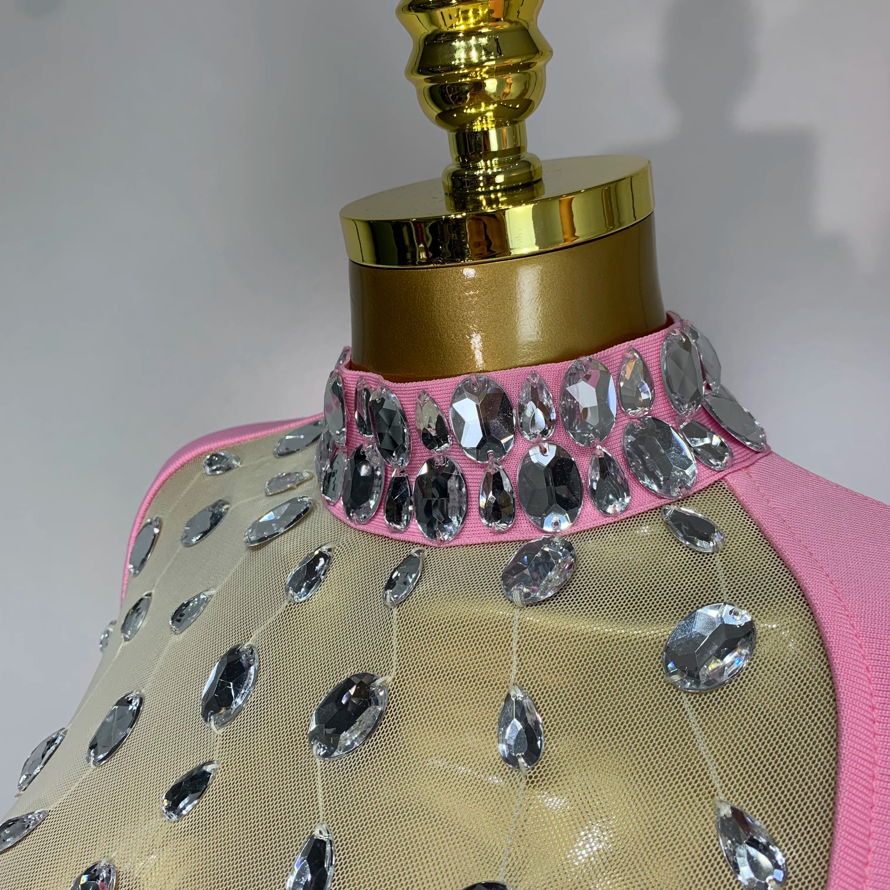 New Arrival 2025 Luxury Birthday Dresses Diamond Long Sleeve Pink Bodycon Bandage Dress Women Wedding Evening Prom Gowns