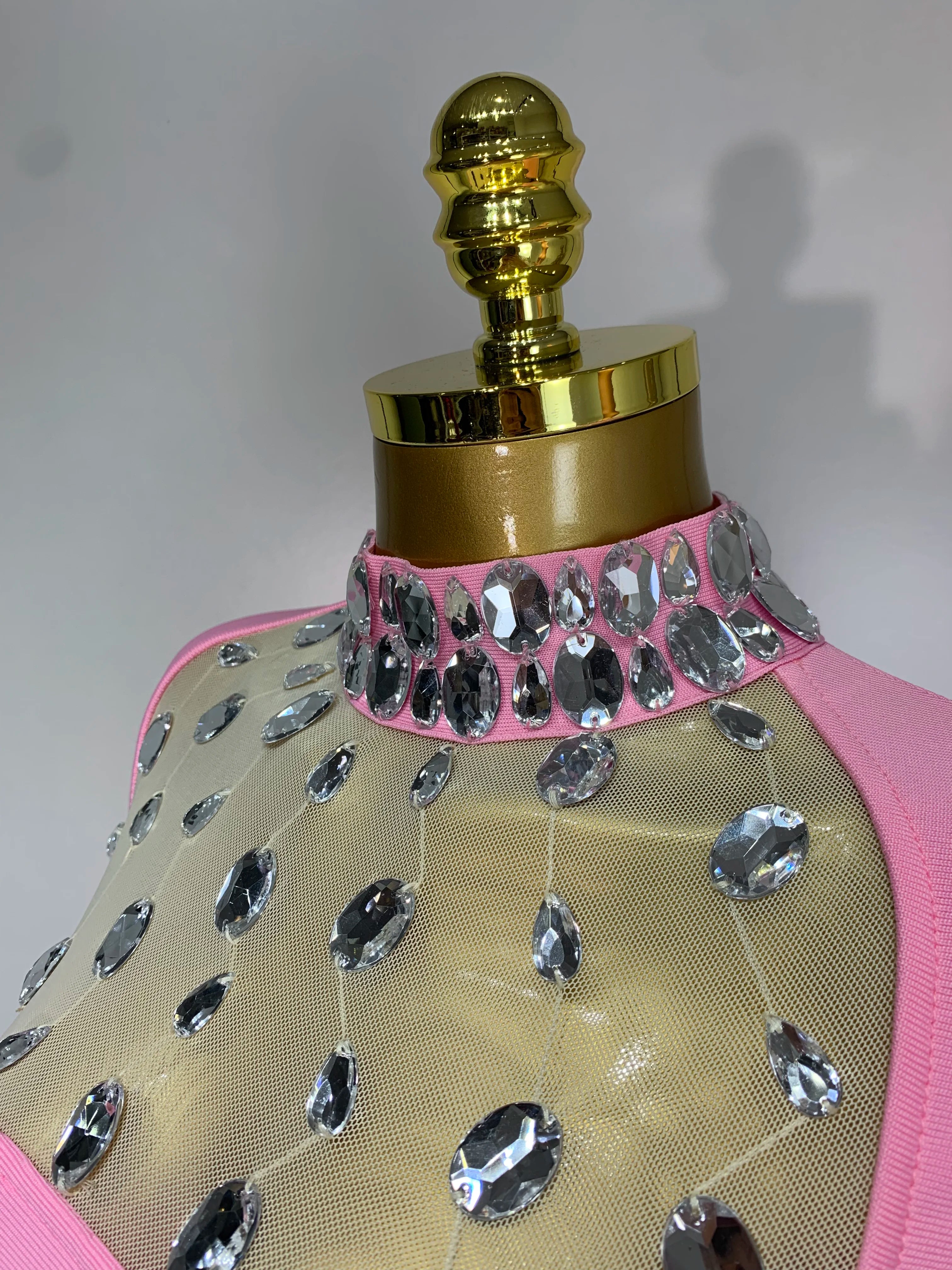 New Arrival 2025 Luxury Birthday Dresses Diamond Long Sleeve Pink Bodycon Bandage Dress Women Wedding Evening Prom Gowns