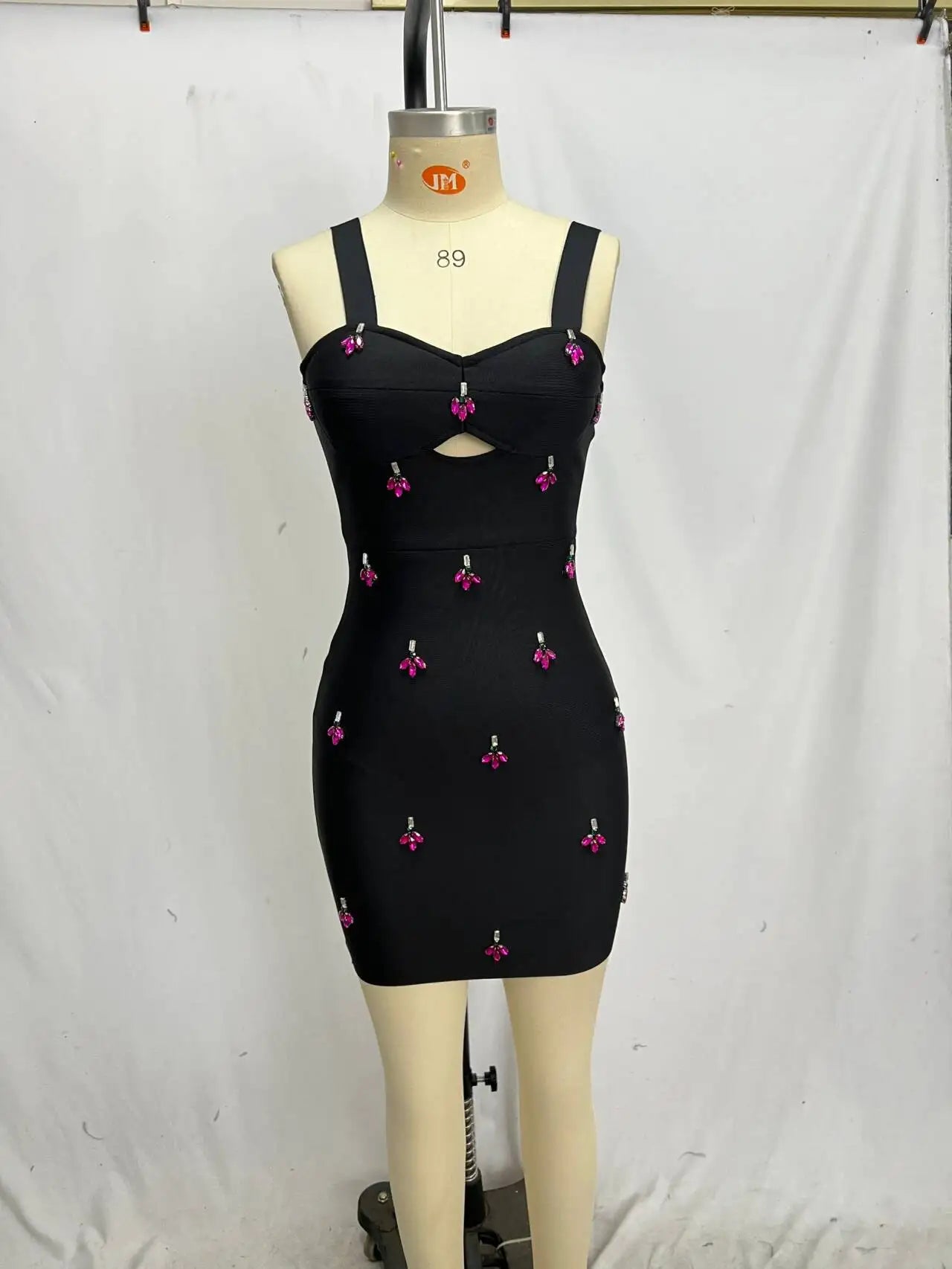 White Black Women Sleeveless Sexy Square Collar Shinning Crystal Bodycon Bandage Mini Dress Celebrate Nightclub Party Dress