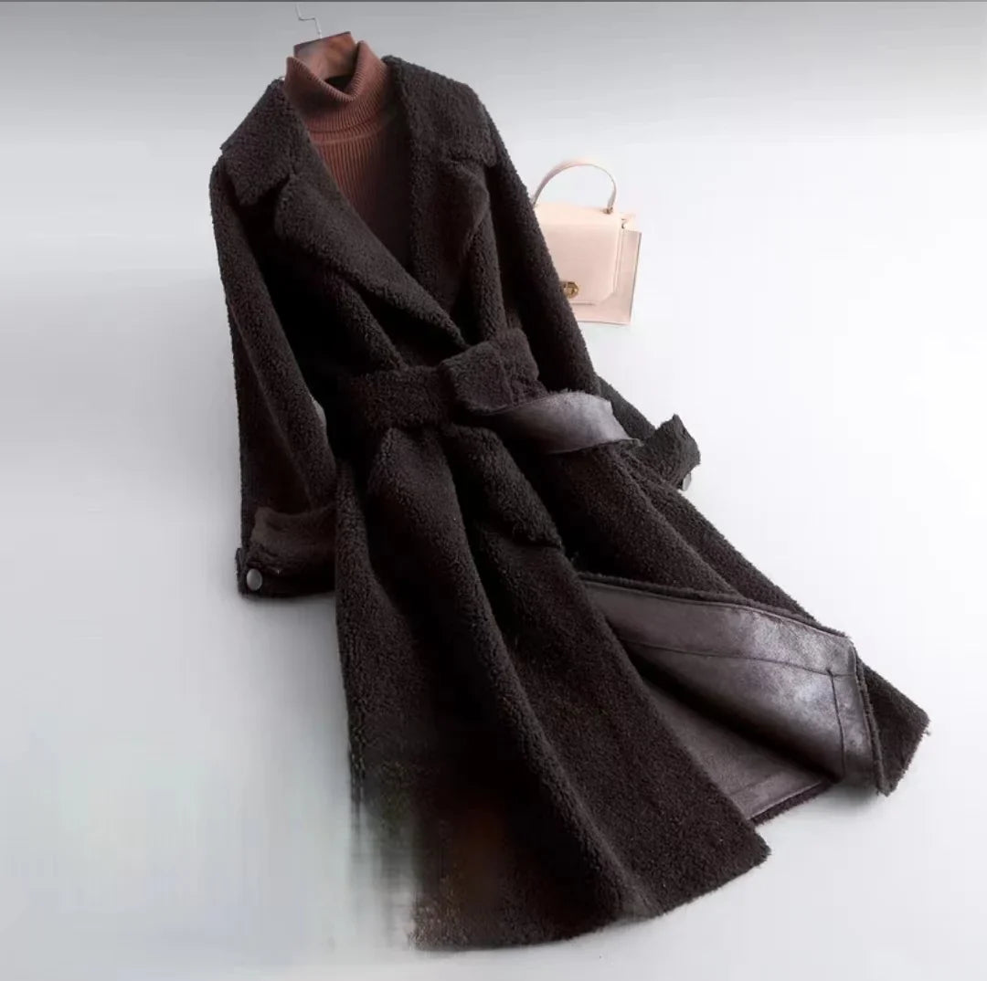 Pure Wool Shearling Coat for women,Long Female Slim Fur One Lamb Fur Coat,autumn/Winter 2024,New V-neck brown gray