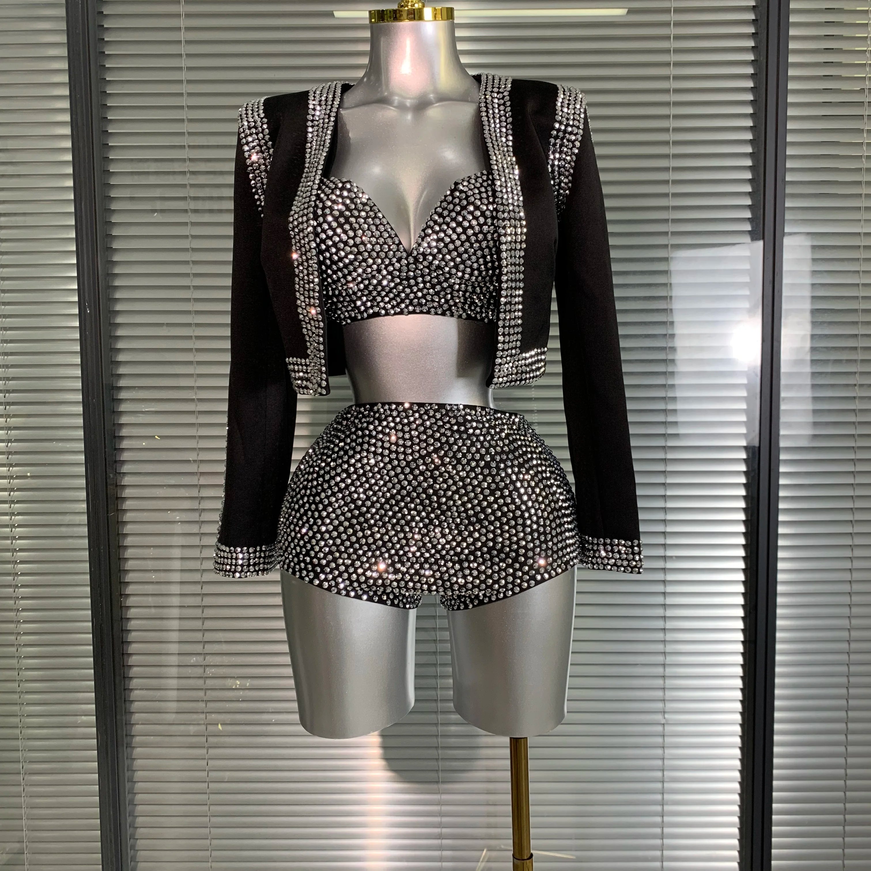 Women Sexy Two Pieces Set Pink Crystal Diamond Night Club Short Pants Suits Coat Singer Dancer Stage Performance Costume