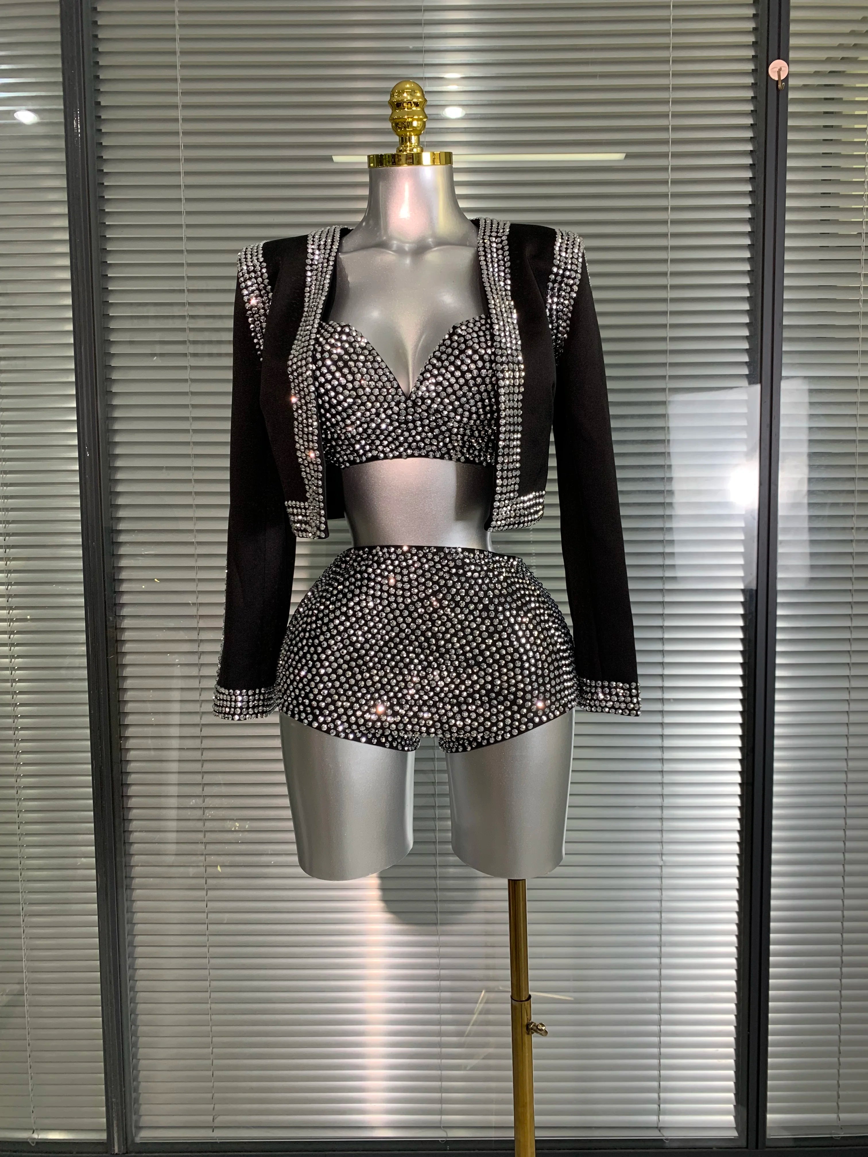 Women Sexy Two Pieces Set Pink Crystal Diamond Night Club Short Pants Suits Coat Singer Dancer Stage Performance Costume