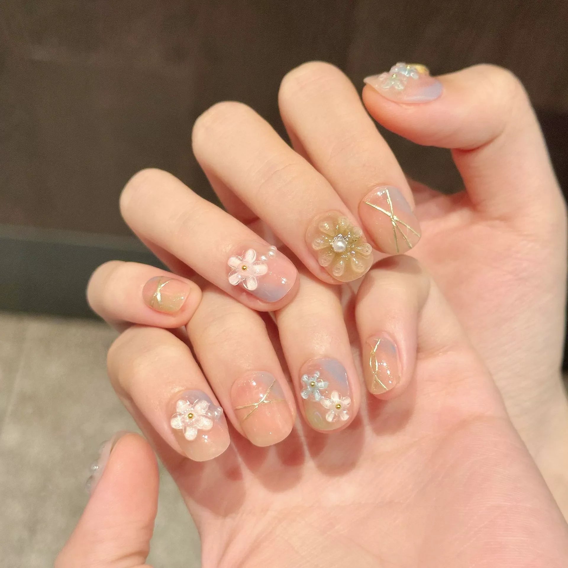 10Pcs Short Ballet Wearable Press on Nails Hand-painted Colorful Flowers Lovely Nail Art with Gold Foil Stick Sweet Beauty Nails