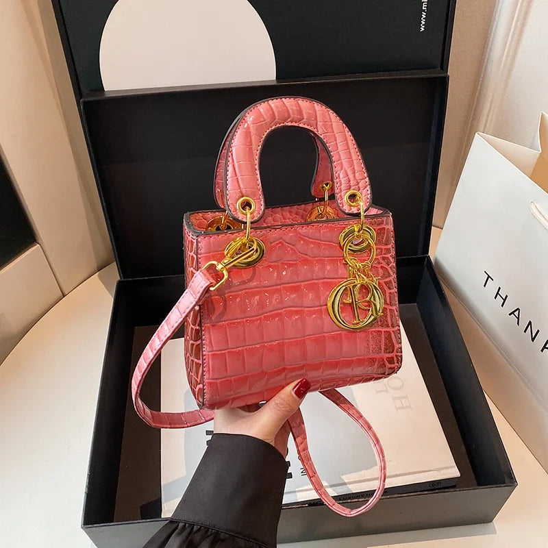 Luxury Brand Women's Leather Messenger Bag For Ladies - Popular Classic Elegant Shoulder Handbag Fashion Item