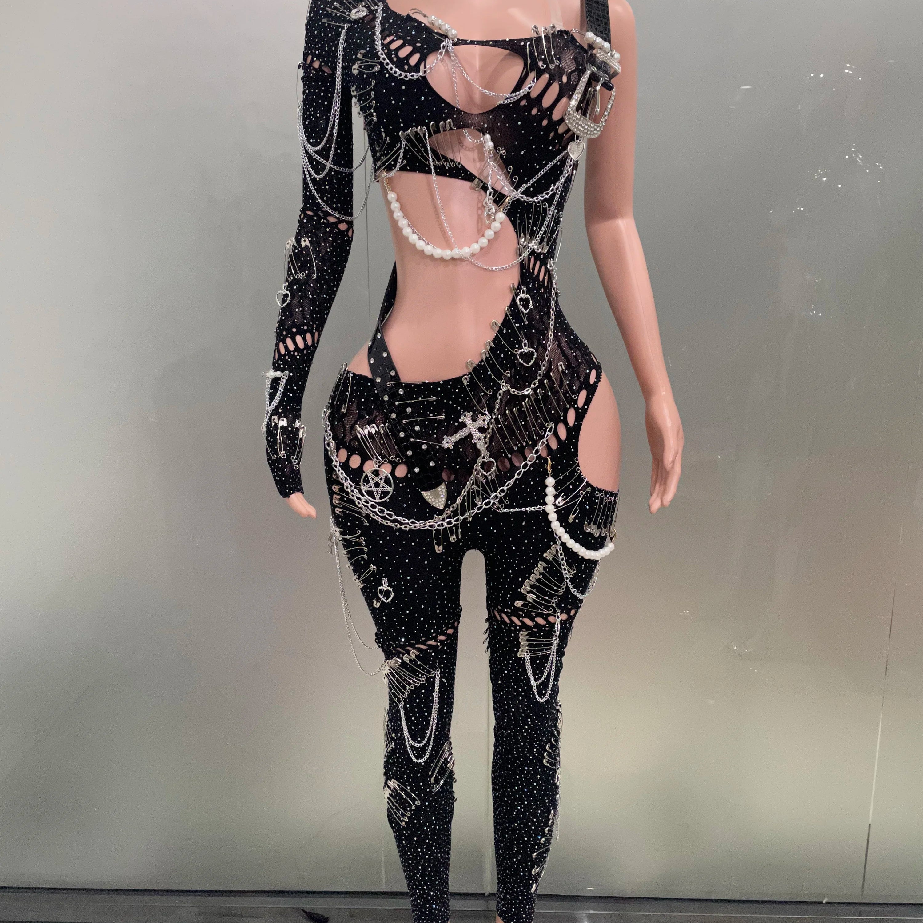 Sexy Shining Pearl Chain One Shoulder Hollow Out Jumpsuit 2025 New Women Birthday Party Nightclub Singer Performance Stage Wear