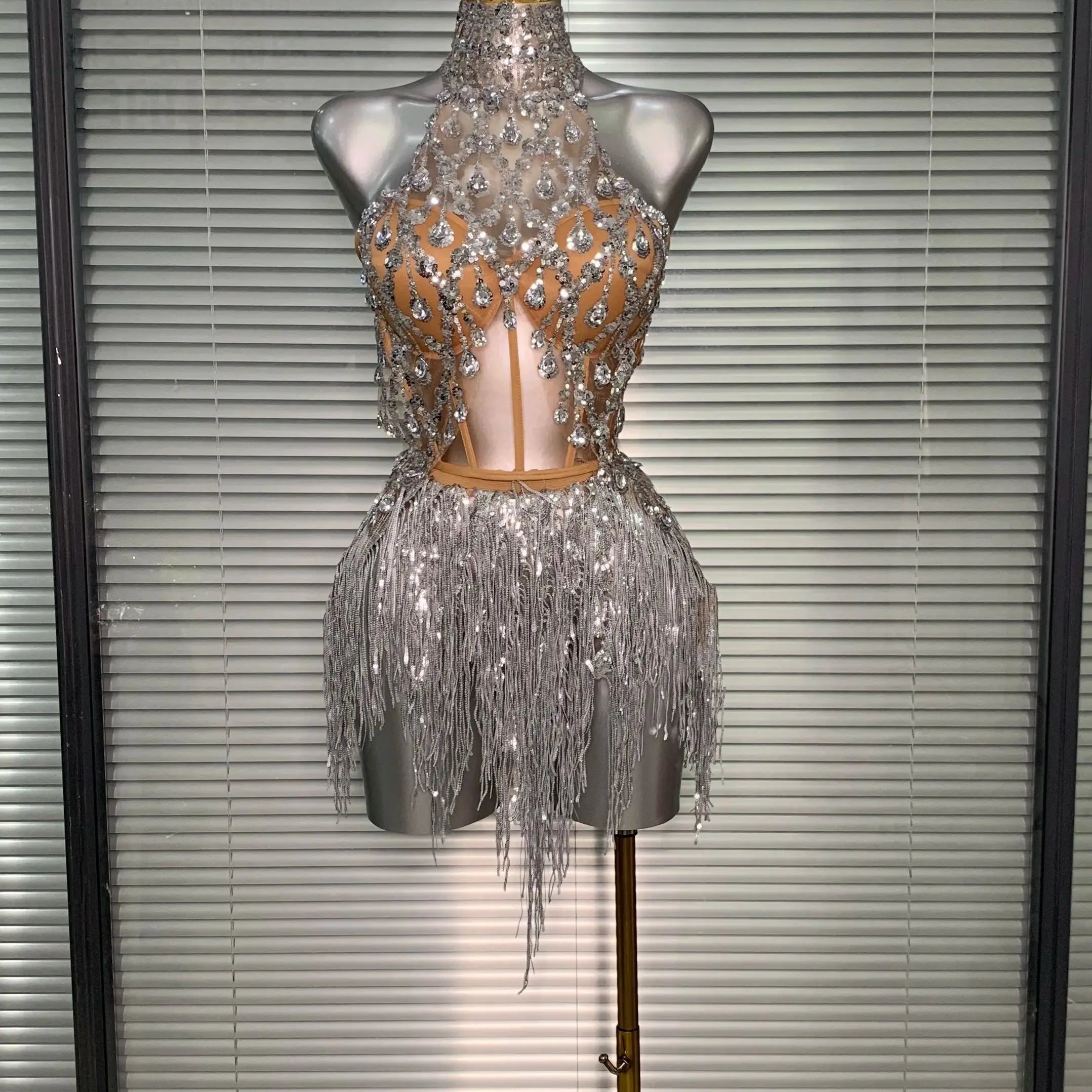 Women Sexy Sequins Silver Sparkly Two Pieces Set Shinning Night Club Skirt Suits Singer Dancer Stage Dancer Costume