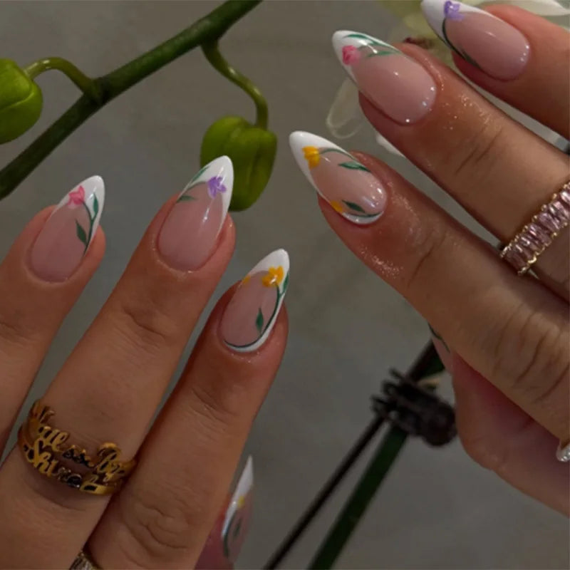 24Pcs Green Cat's Eye Design Press on False Nails with Flower Pattern Short Almond Round Head Nails Set Tips Wearable Fake Nail