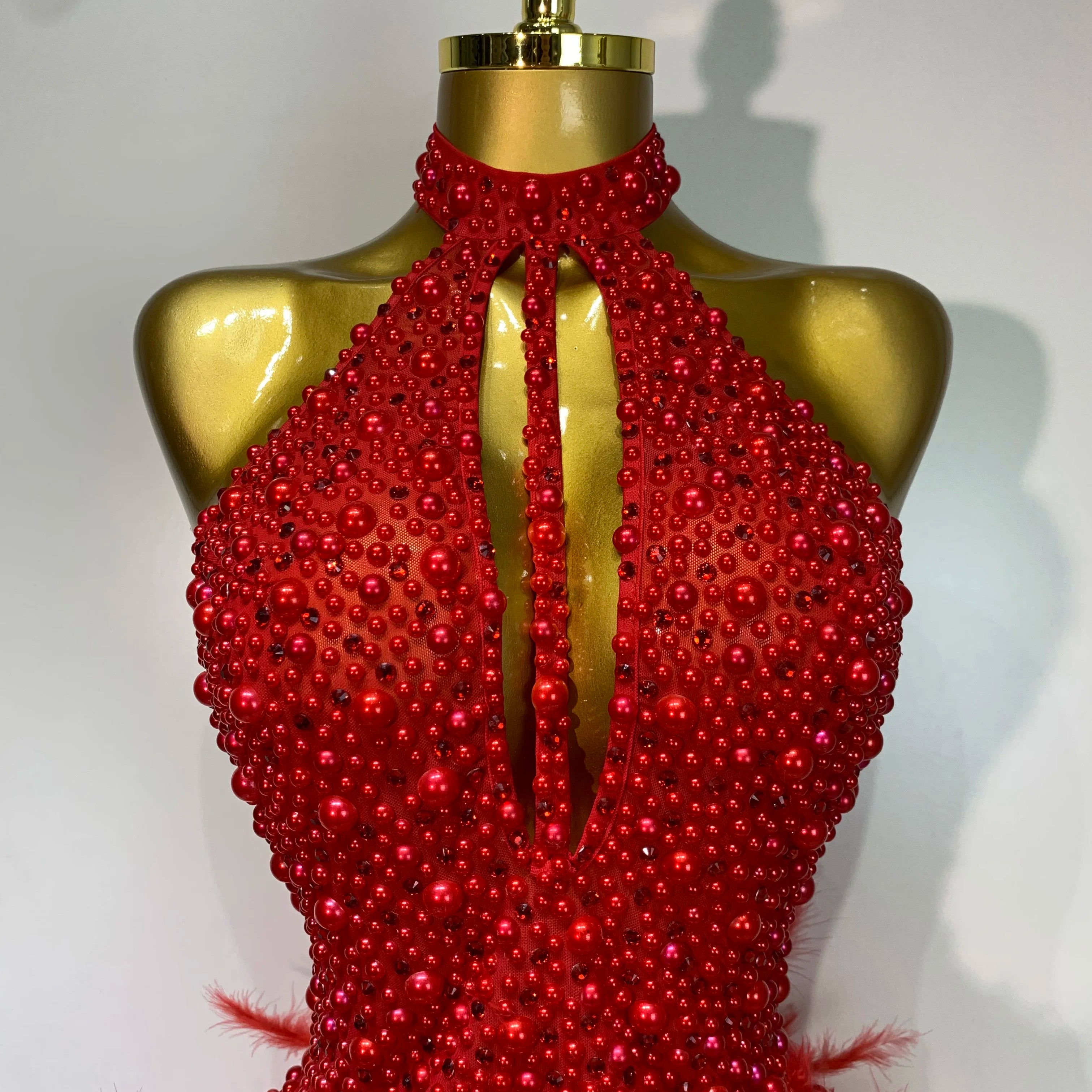 Luxury Rhinestones Pearls Halter Backless Short Feathers Dress Women Sexy Celebrate Birthday Dress Performance Dance Costume