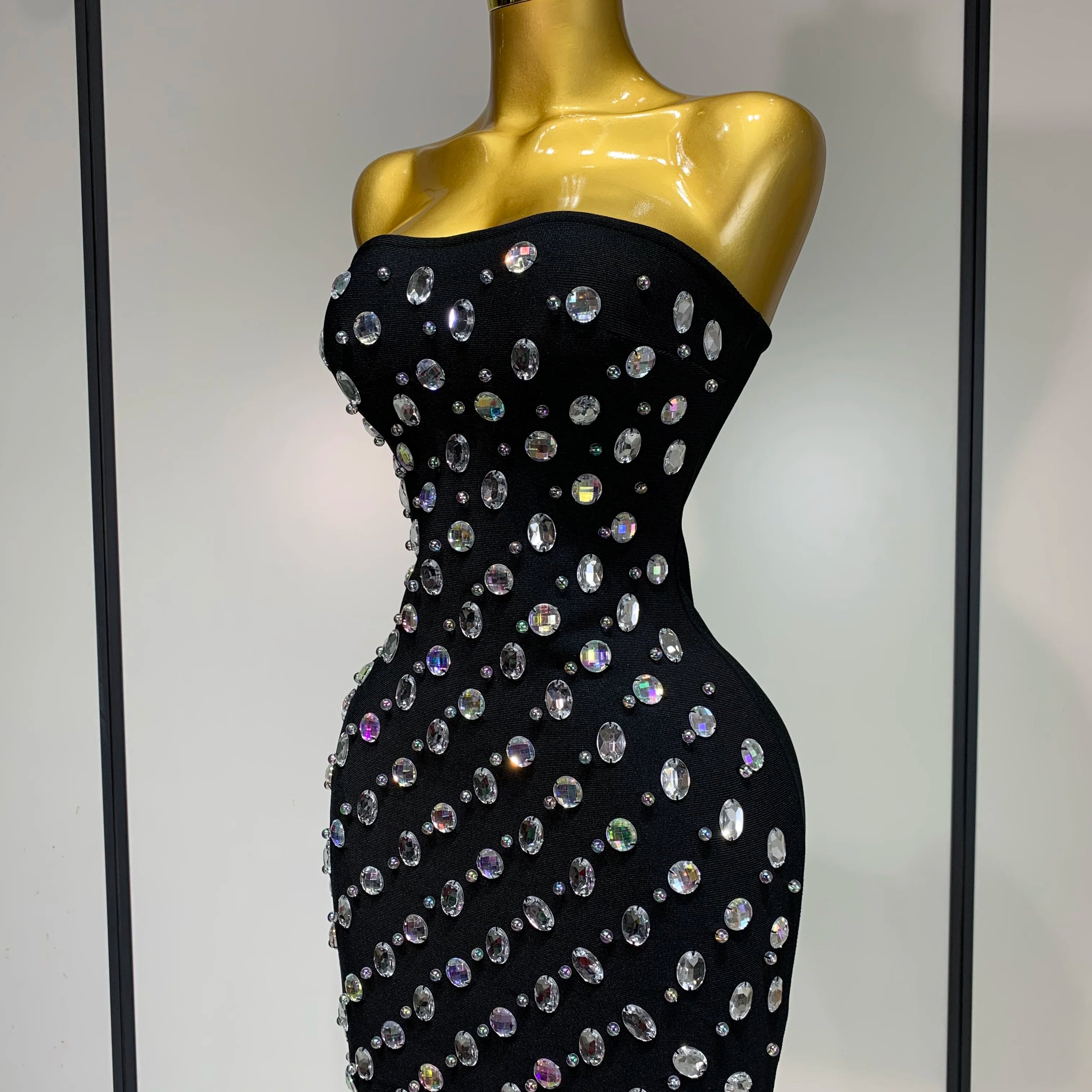 Sexy Rhinestones Bodycon Strapless Mini Dress 2025 Women Sleeveless Backless Fashion Evening Party Club Luxury Birthday Dresses
