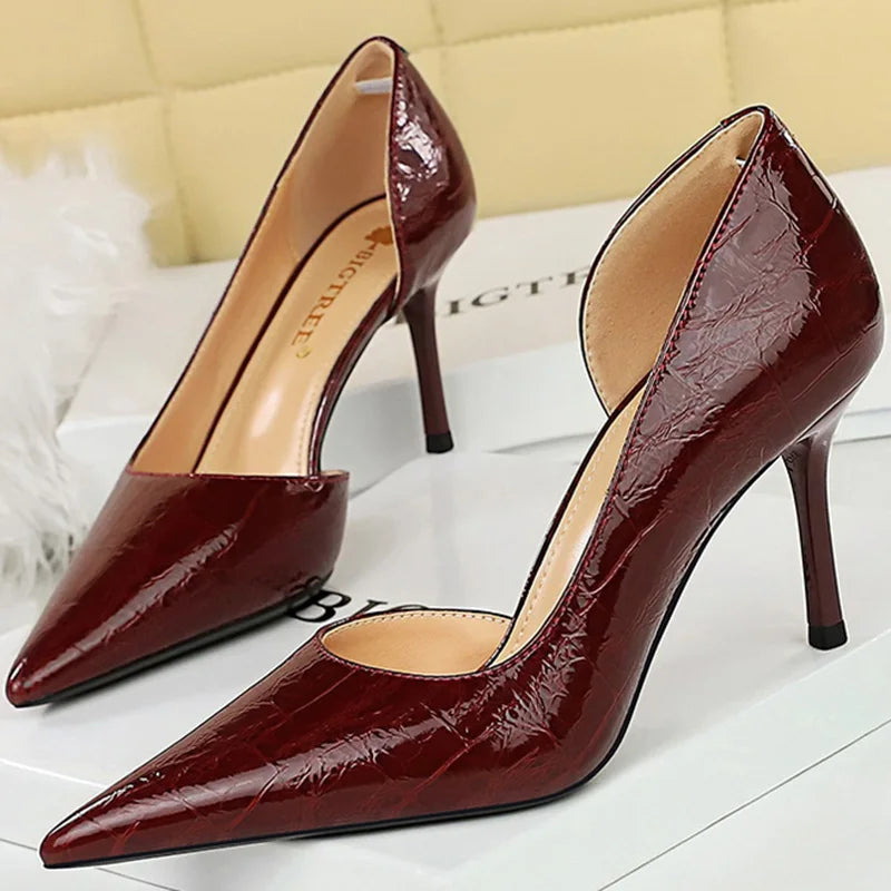 Western Style Party Women Shoes 8cm Thin High Heels Shallow Pointed Toe Side Hollow Serpentine Retro Ladies Elegant Pumps Brown Wine Red