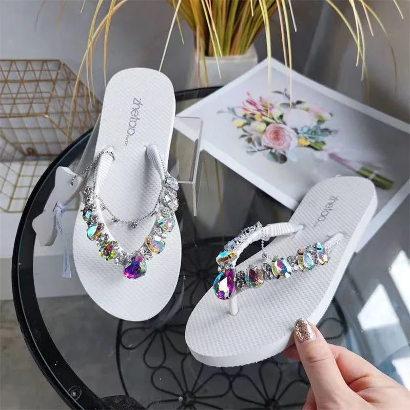 Comfortable and Fashionable All-match Beach Shoes Non-slip Soft Bottom Casual Flip-flops Rhinestone Chain Flat Slippers WHITE
