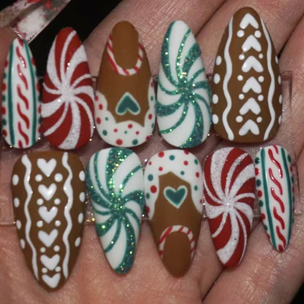 24pcs Round Head Almond False Nails Christmas Glitter Red Full Cover Nail Tips Fashion Snowflake Design Long Press on Fake Nails