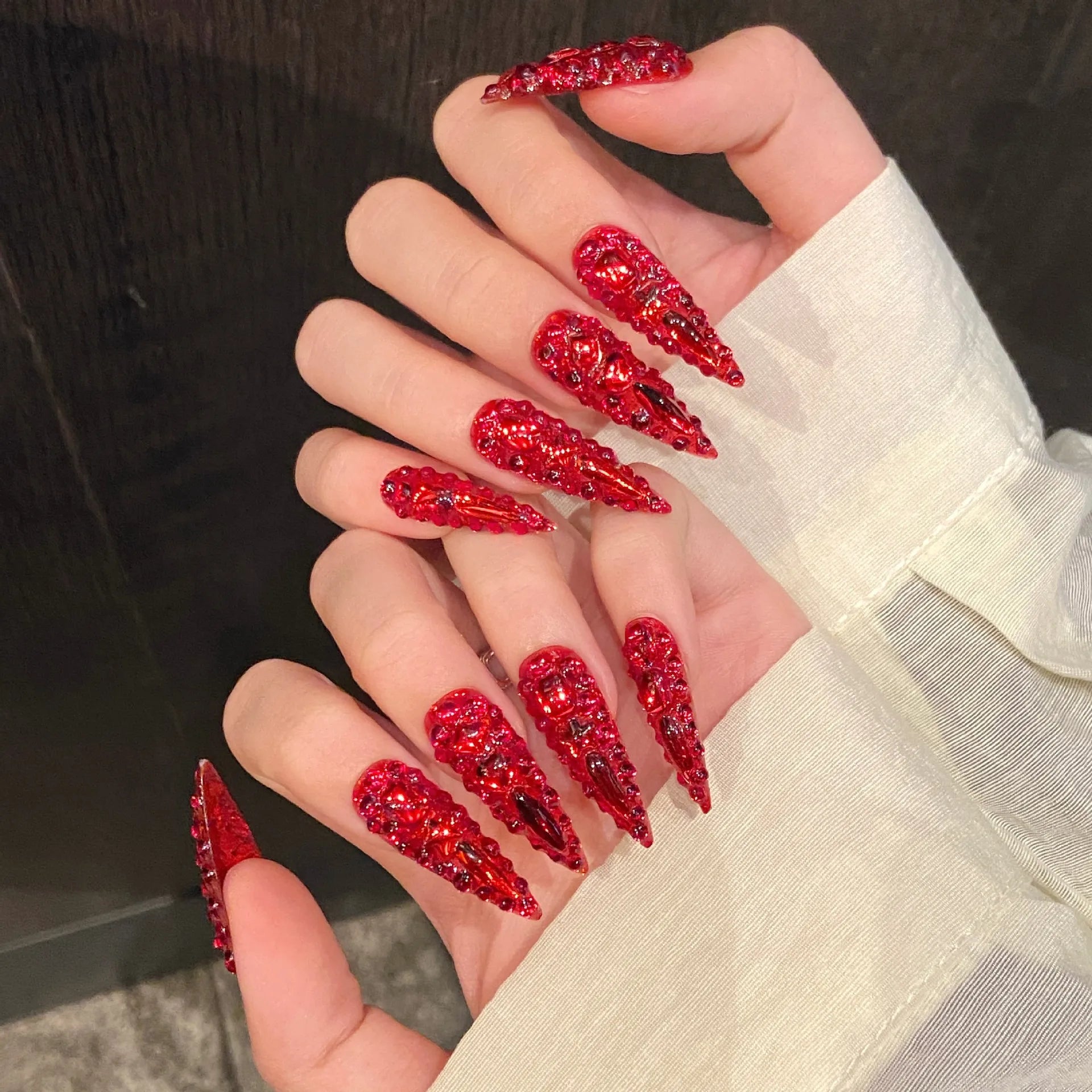 10pcs Handmade Press on Nails Sets Diamond Red Full Cover Nail Tips Long Stiletto Almond Fake Nail Art Detachable False Nails