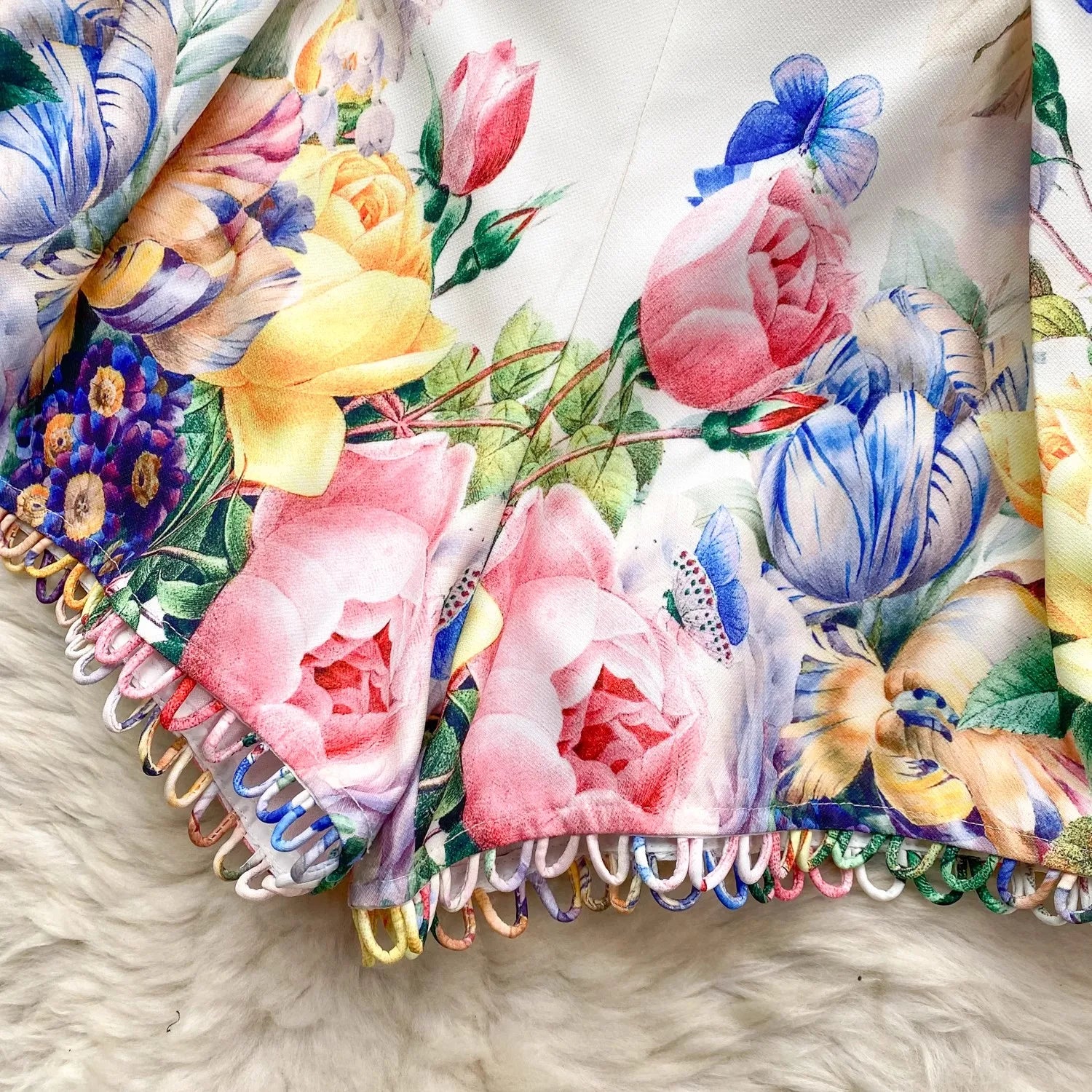 Summer Runway Two Piece Shorts Suit Women Stand Lantern Sleeve Printed Loose Belt Blouses + Hollow Hem Shorts Matching Sets 6227