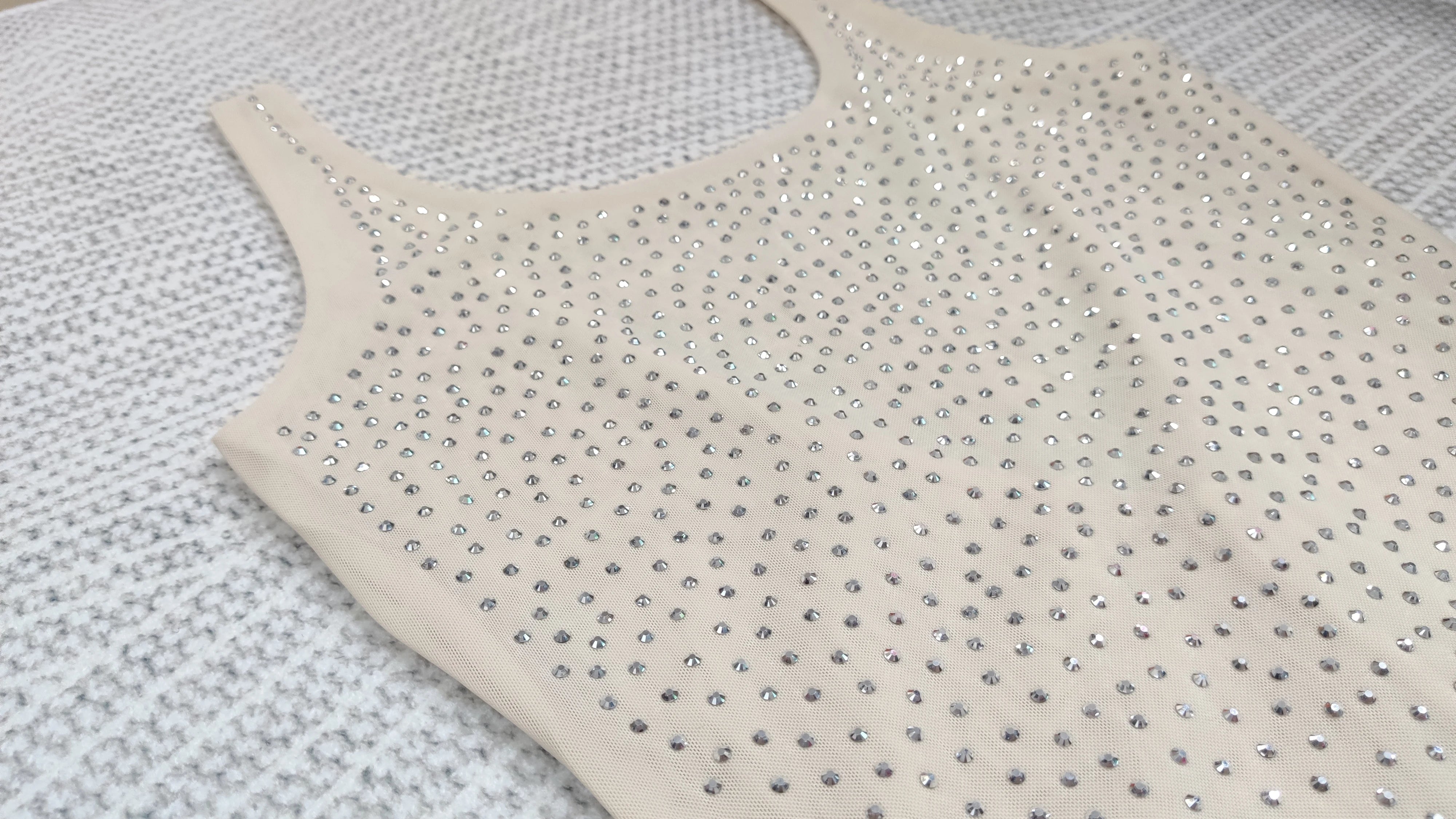 Vestido de celebridades da moda tapete vermelho feminino sexy com decote em V brilhante diamante bodycon vestido de cano médio festa de aniversário comemoração roupa