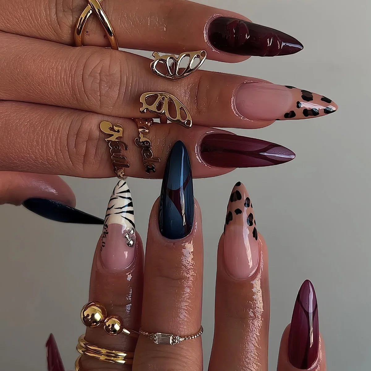 24pcs Leopard Print French Fake Nails Tips Simple Fashion Long Almond Press on Nails Sets Reusable with Jelly Glue False Nail