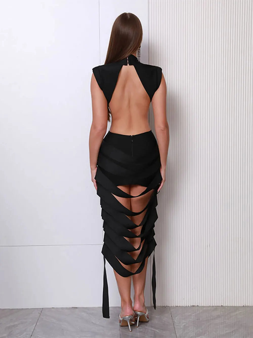 2025 Sexy Women'S Hollow Design Bandage Dress High Neck Sleeveless Waist Exposed Bodycon Backless Mid Length Dress Party Vestido