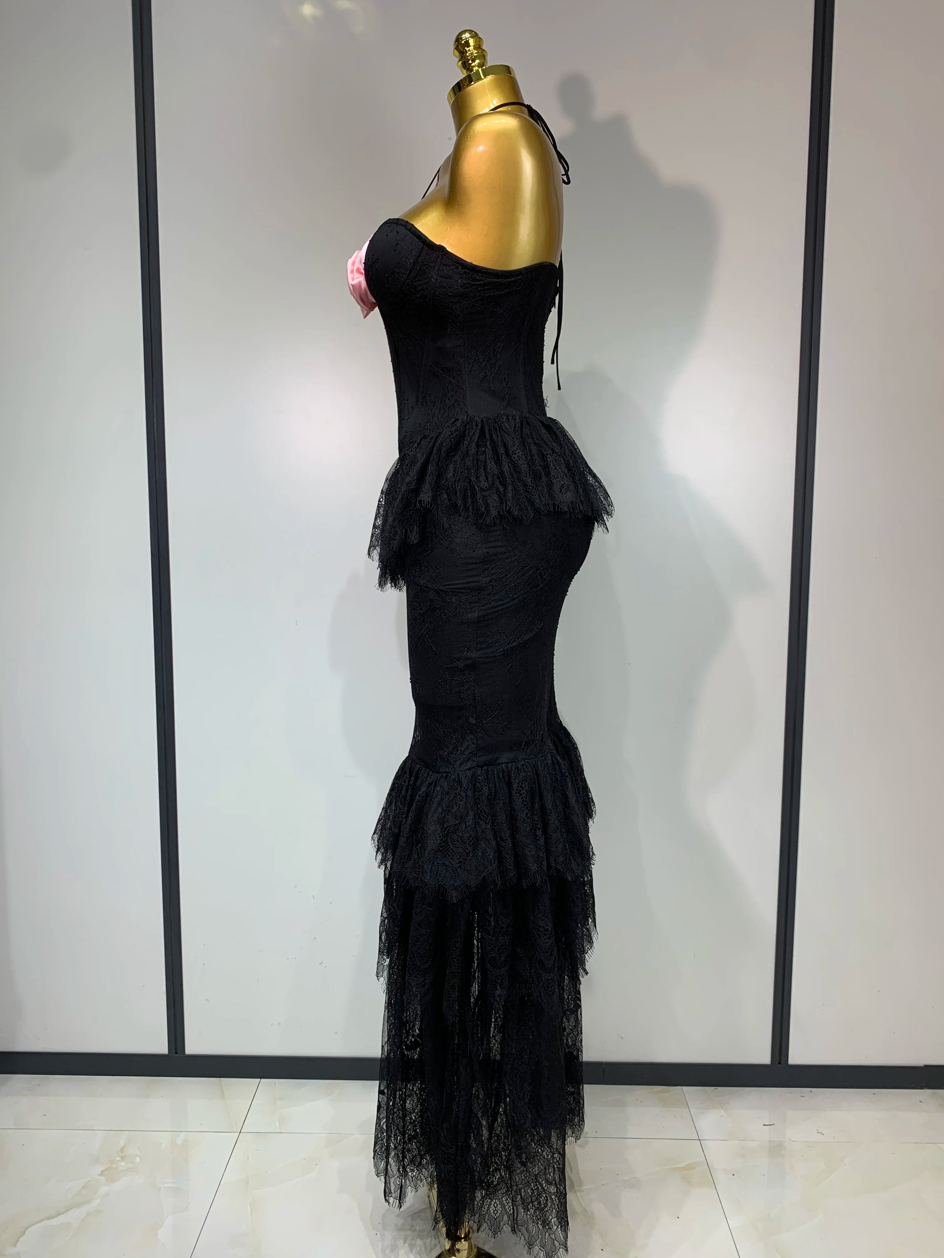 Luxury Sexy Lace Halter Flower Ruffles Long Dress Women Black Sleeveless Backless Bodycon Dresses Evening Party Birthday Dress