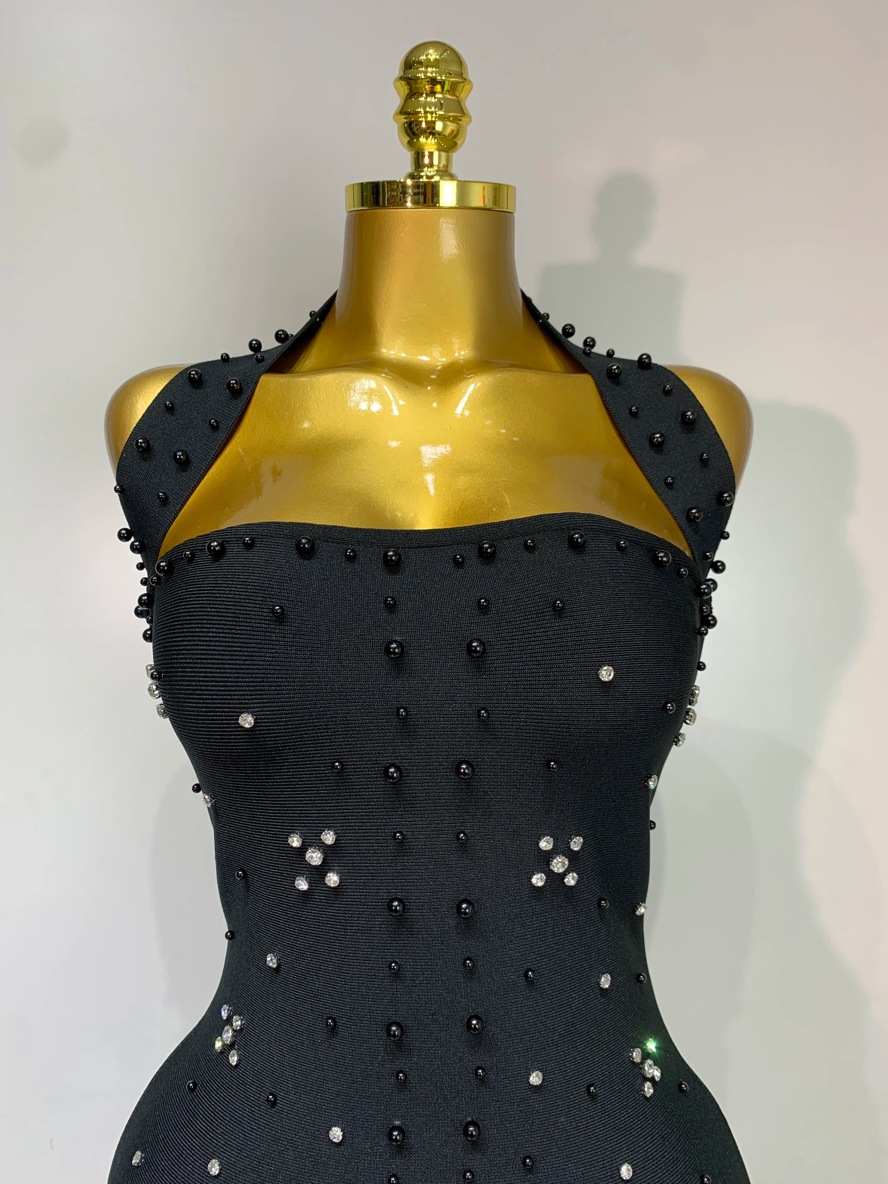 Elegant Sparkly Rhinestone Pearl Halter Backless Bodycon Bandage Long Dress 2025 Women Luxury Birthday Evening Party Gowns