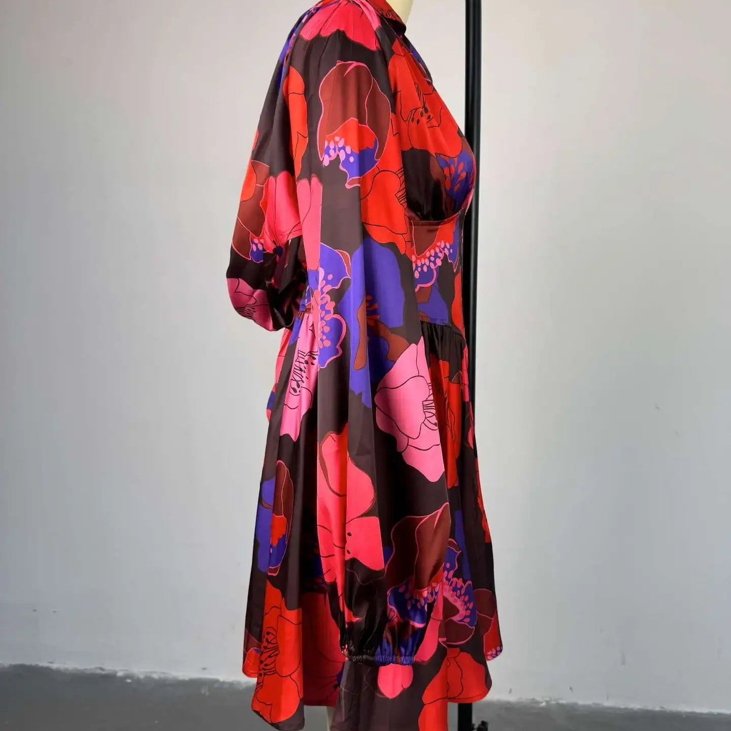 CM.YAYA Women V-neck Long Sleeve Pleated Floral Print Mini Dress Sweet elegant Sexy Birthday Beach Night Party Vestidos Dresses