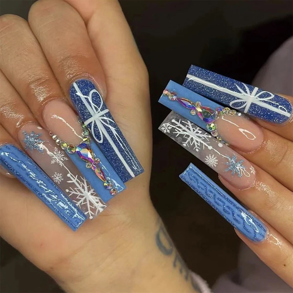 24Pcs/Box Christmas Women Wearable Fake Nails Finished Full Cover Europe America Christmas Collection Short Flat Nails Art Gift 30