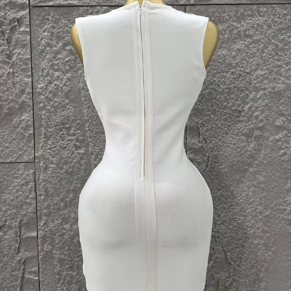 White Color Women Sleeveless Sexy V-Neck Sequins Bodycon Mini Bandage Dress Fashion Celebrate Nightclub Party Birthday Outfit