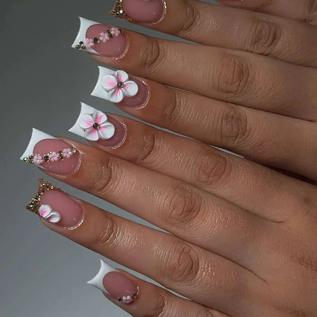 24pcs Pink False Nail Sets Flower Rhinestone Design French Mid-length Ballet Fake Nails Press on Leopard Print Square Manicure