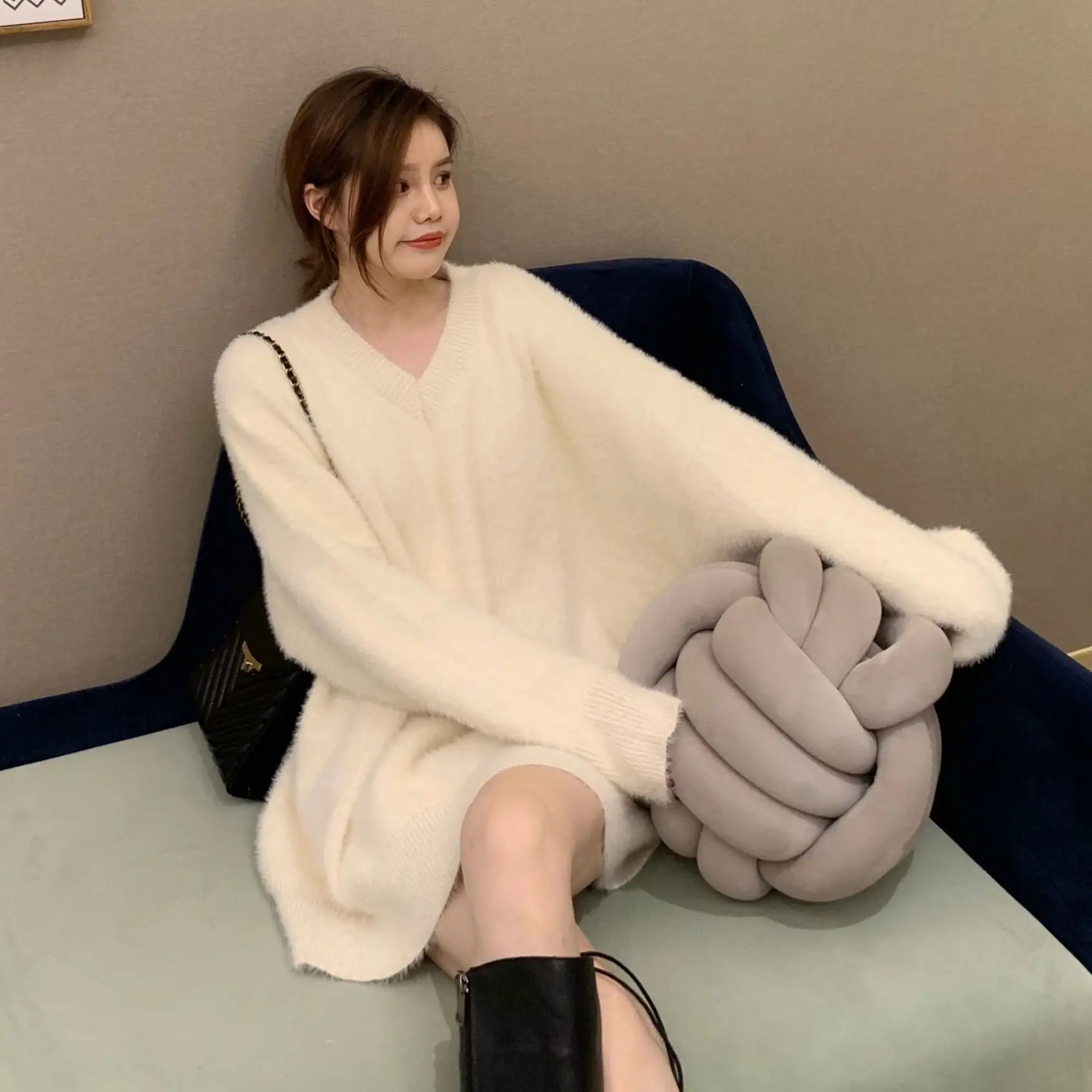 Oversized White Mink Cashmere Knitted Sweaters Loose Fit V-Neck Long Sleeve Women Pullovers Tops New Fashion Autumn Winter 2023 White