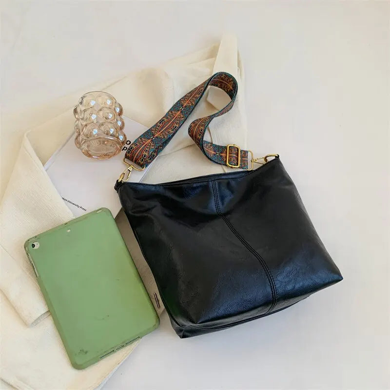 Women Vintage Crossbody Bag Geometric Strap Hobo Bag Large Capacity Shoulder Bag for Work & School Handbag