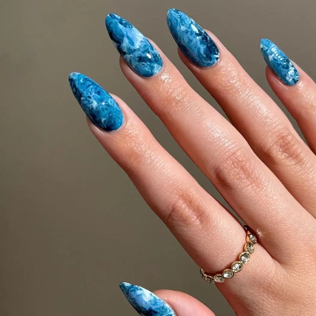 24Pcs Mid-length Almond Fake Nail with Blue Stripe Smudge Design Press on Nails for Woman Datachable Full Cover False Nails Tips