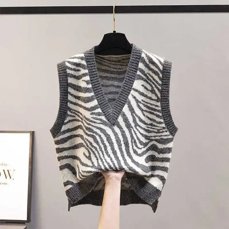 Women's Sexy Sleeveless Knitted Vest Autumn Leopard Sweater Crop Sleeveless Knitting Jumper Ladies V Neck Pullovers Grey