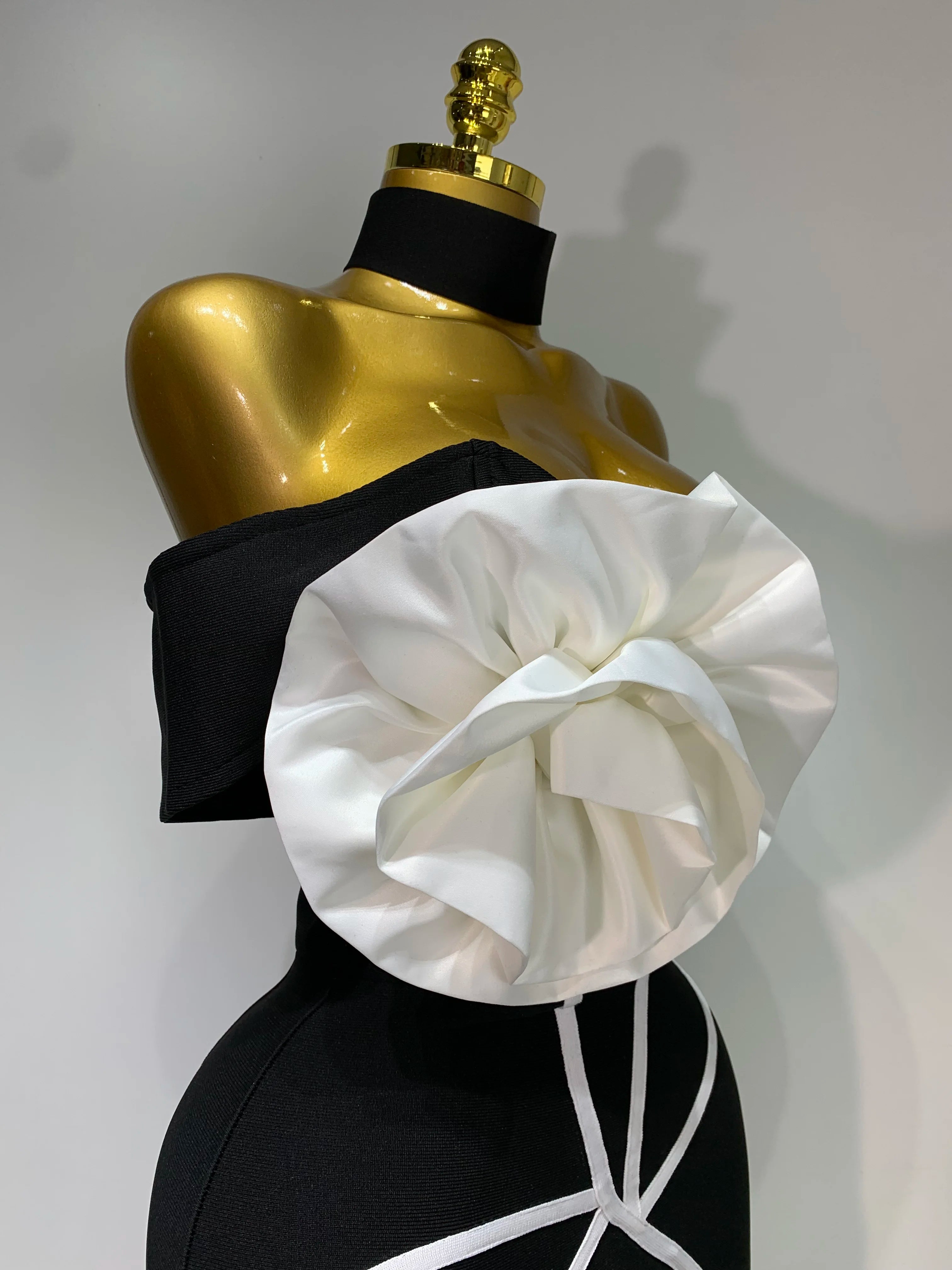 Women Sexy Off Shoulder White Flower Black Mini Bodycon Bandage Dress Luxury 2025 Celebrity Evening Club  Elegant Party Gowns