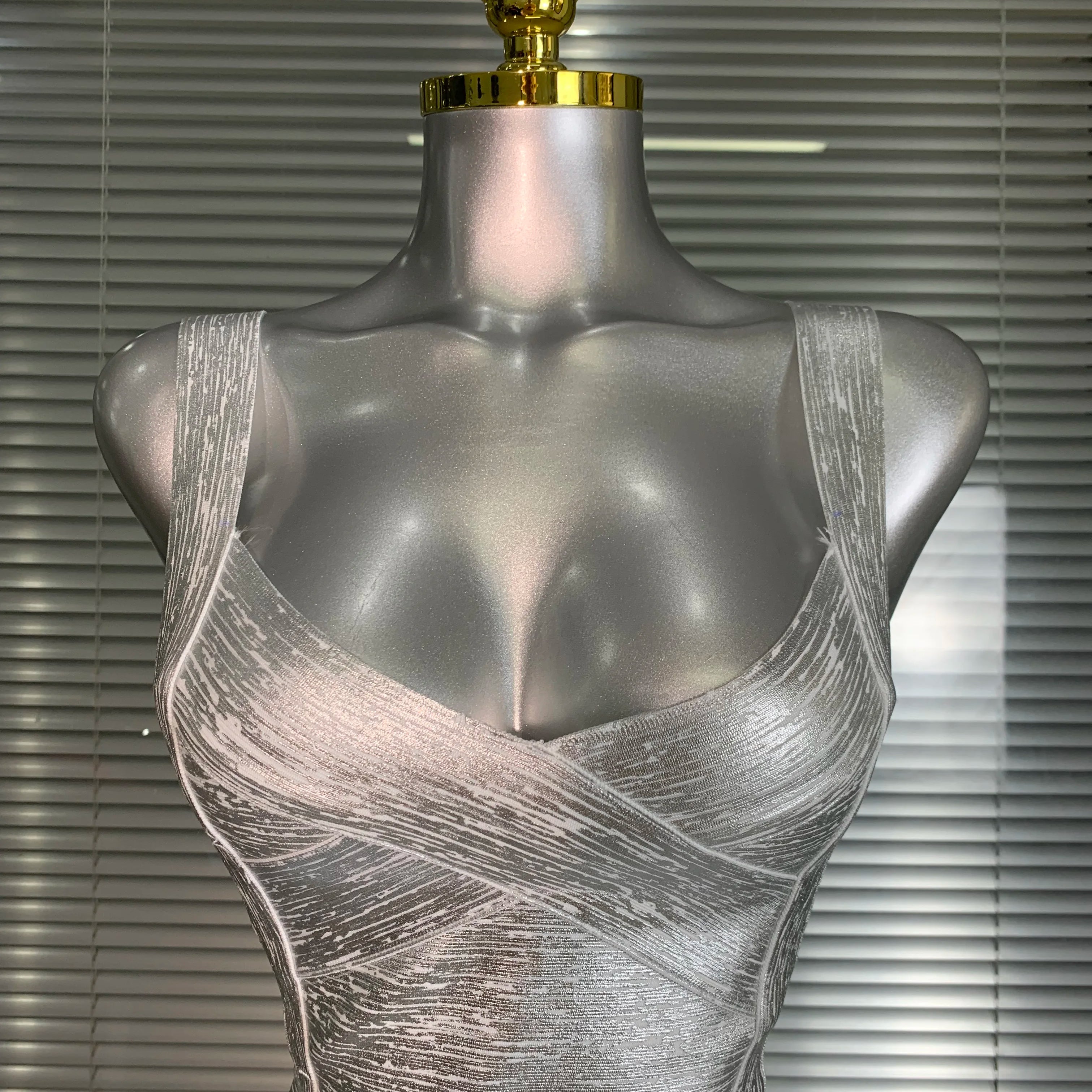 Brand New 2025 Women Bodycon Bandage Dress Sexy Bronzing Silver Celebrity Fashion High Street Evening Party Dress Vestido