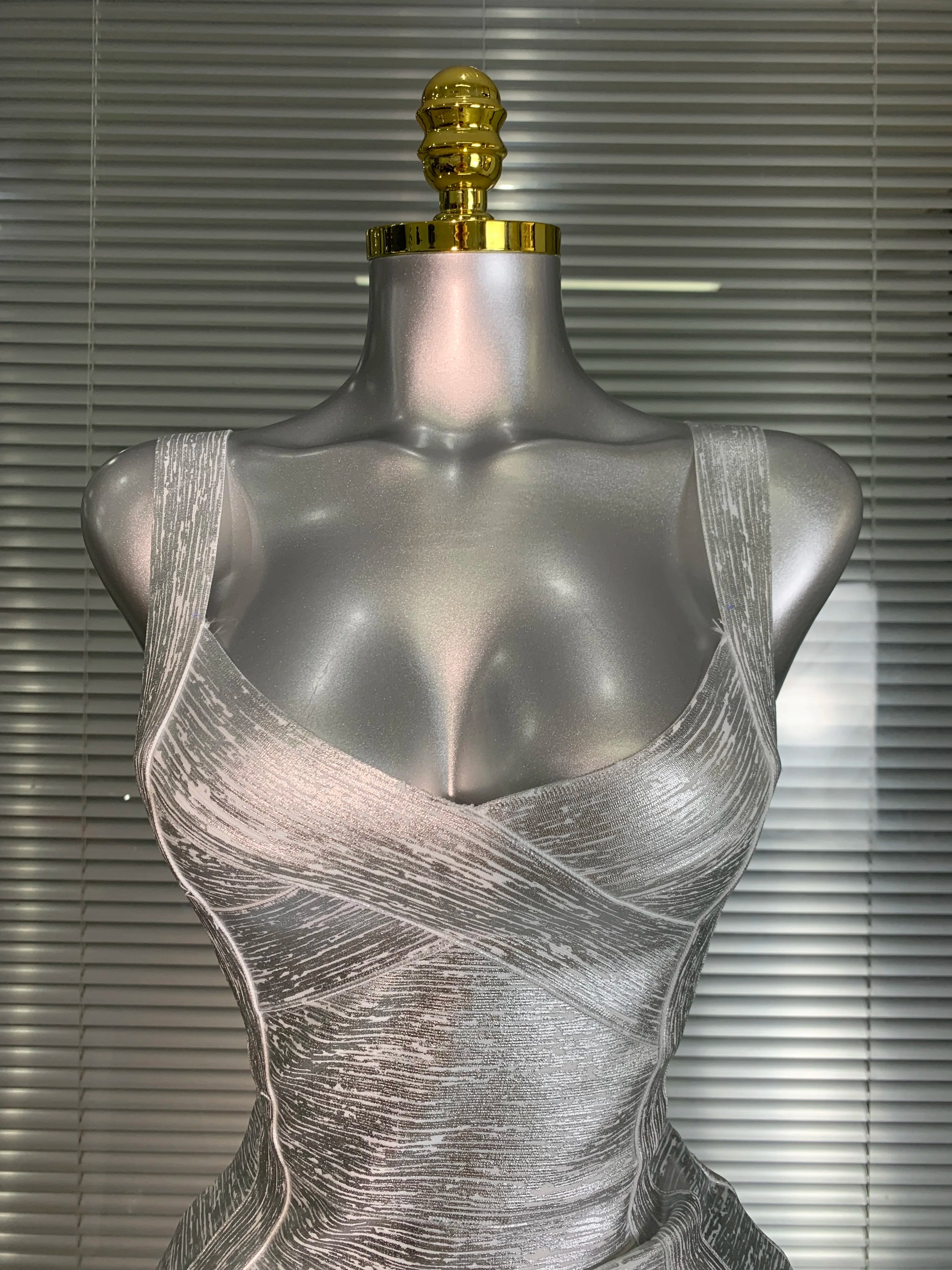 Brand New 2025 Women Bodycon Bandage Dress Sexy Bronzing Silver Celebrity Fashion High Street Evening Party Dress Vestido