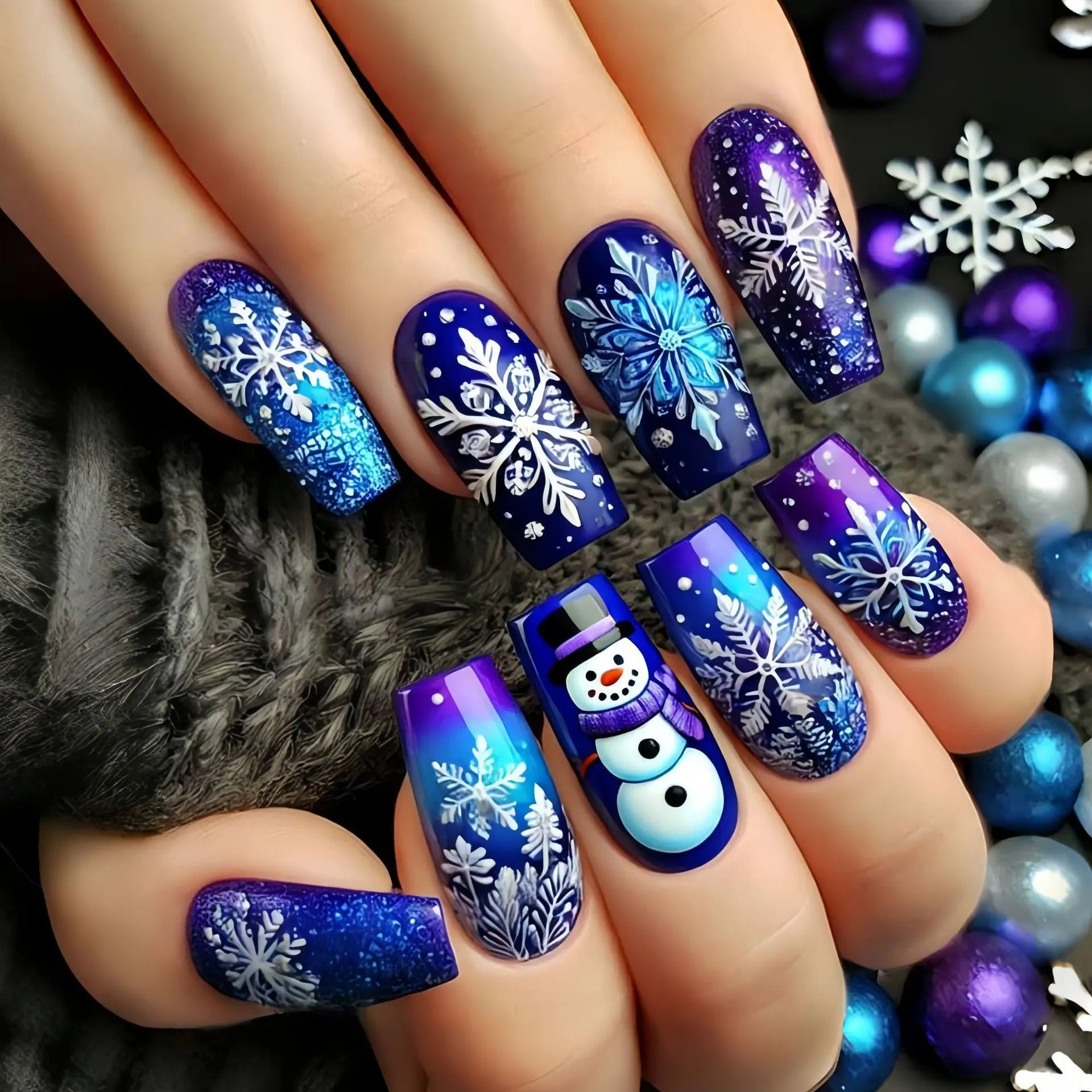 24pcs Short Ballet Fake Nails Art Wearable Christmas Snowman Blue Square Press on Nails Tips Snowflake Design False Nail Sets