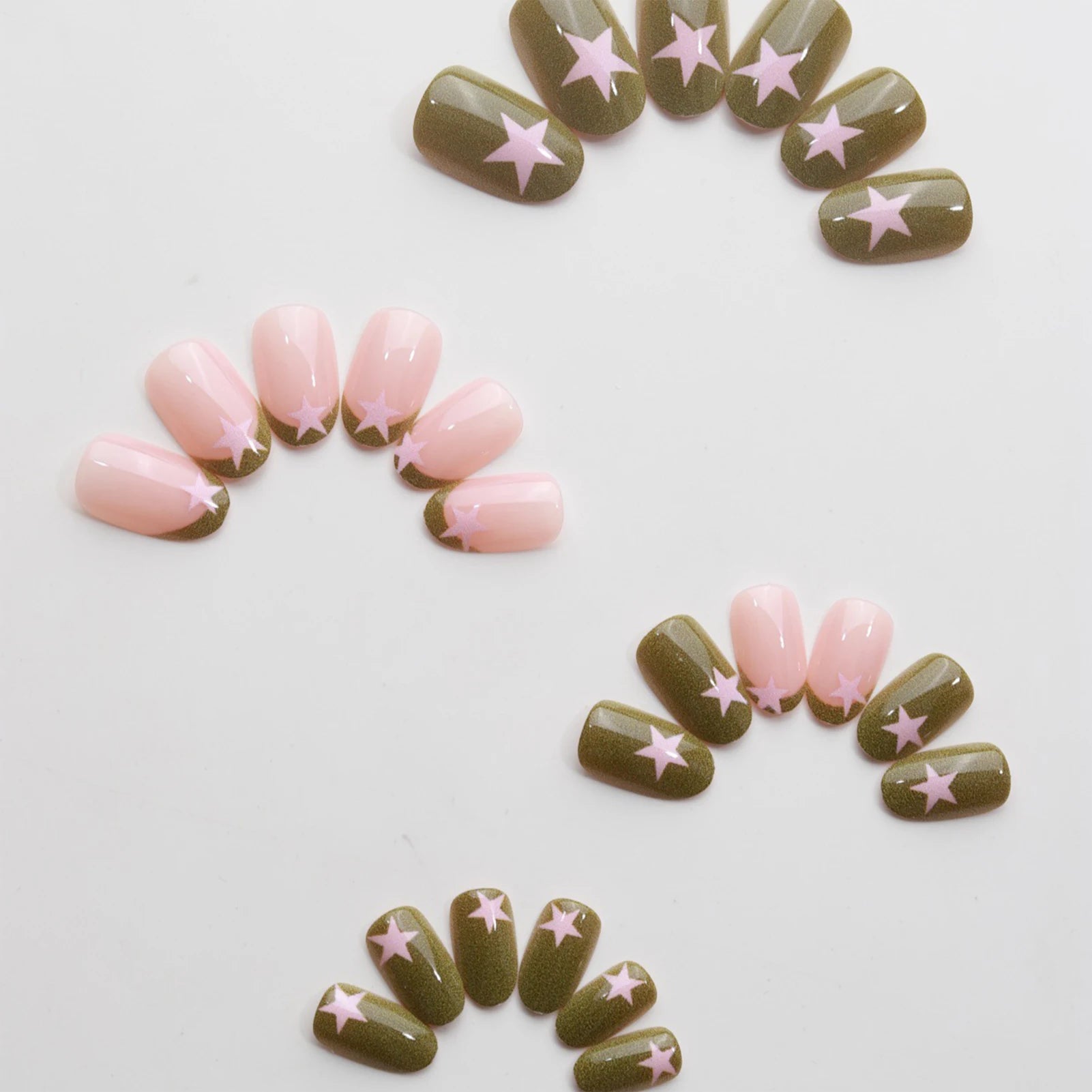 24Pcs Short Round Head Fake Nails Full Cover Wearable Press On Nails Y2K Pink Star Printed Spicy Girls Charms False Nails