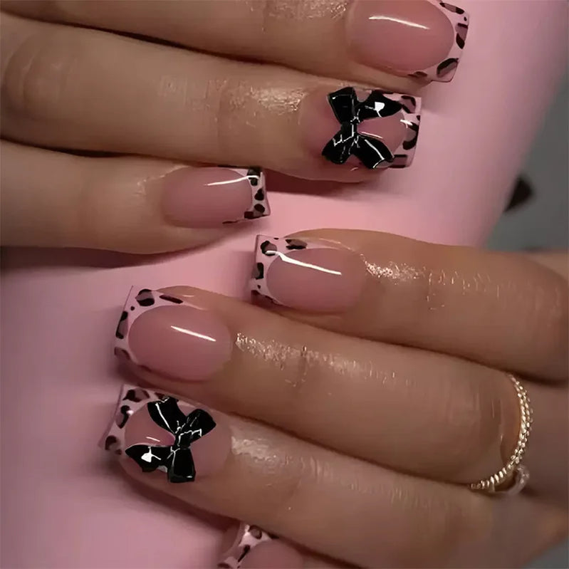 24Pcs Short Square Head French False Nails Rhinestone Flower Bow Design Fake Nails Press on Detachable Full Cover Nails Tips Art