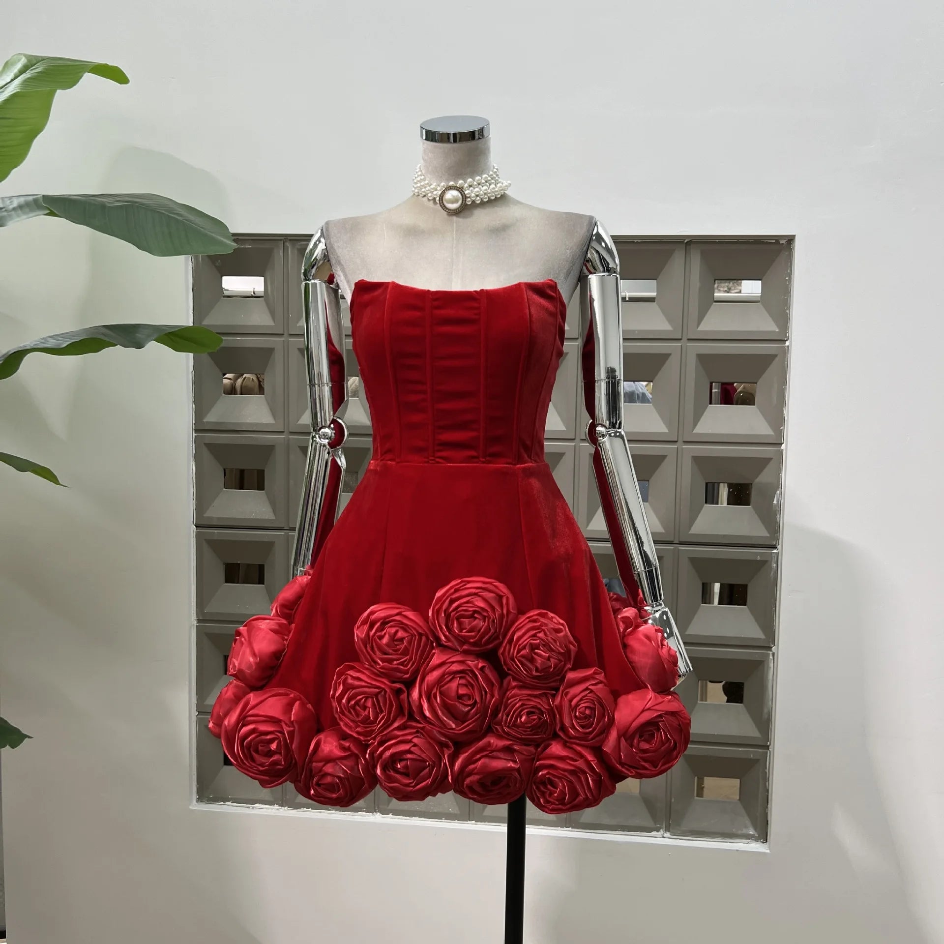 Vestido de baile de veludo sexy sem alças, preto e vermelho, minivestido fofo para festa de aniversário, encontro para meninas, sessão de fotos