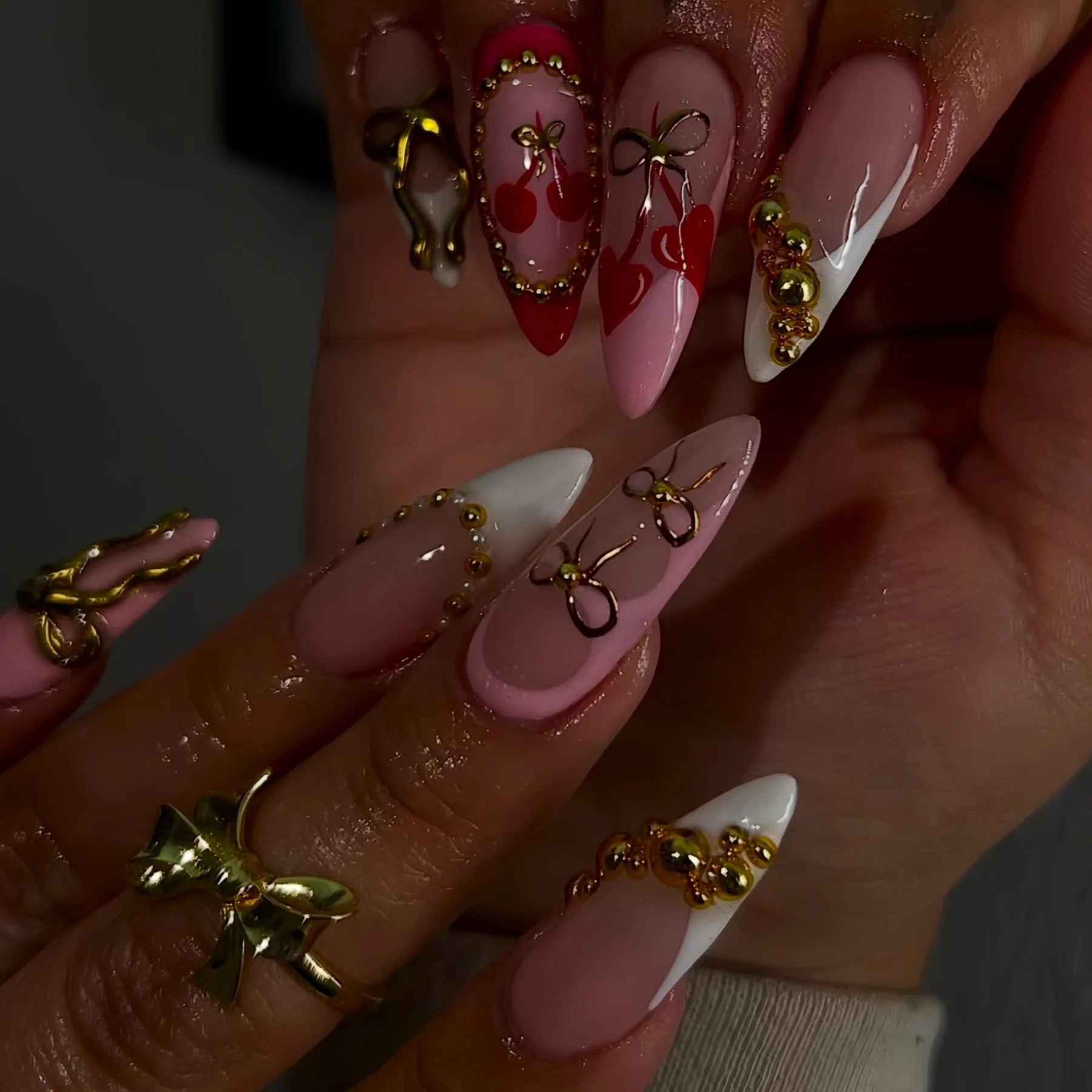 24Pcs Wine Red Almond Bow Heart Designs Press on Nails Glitter Cat Eye Diamond Nail Patch Wearable Elegant Full Cover Nail Tips