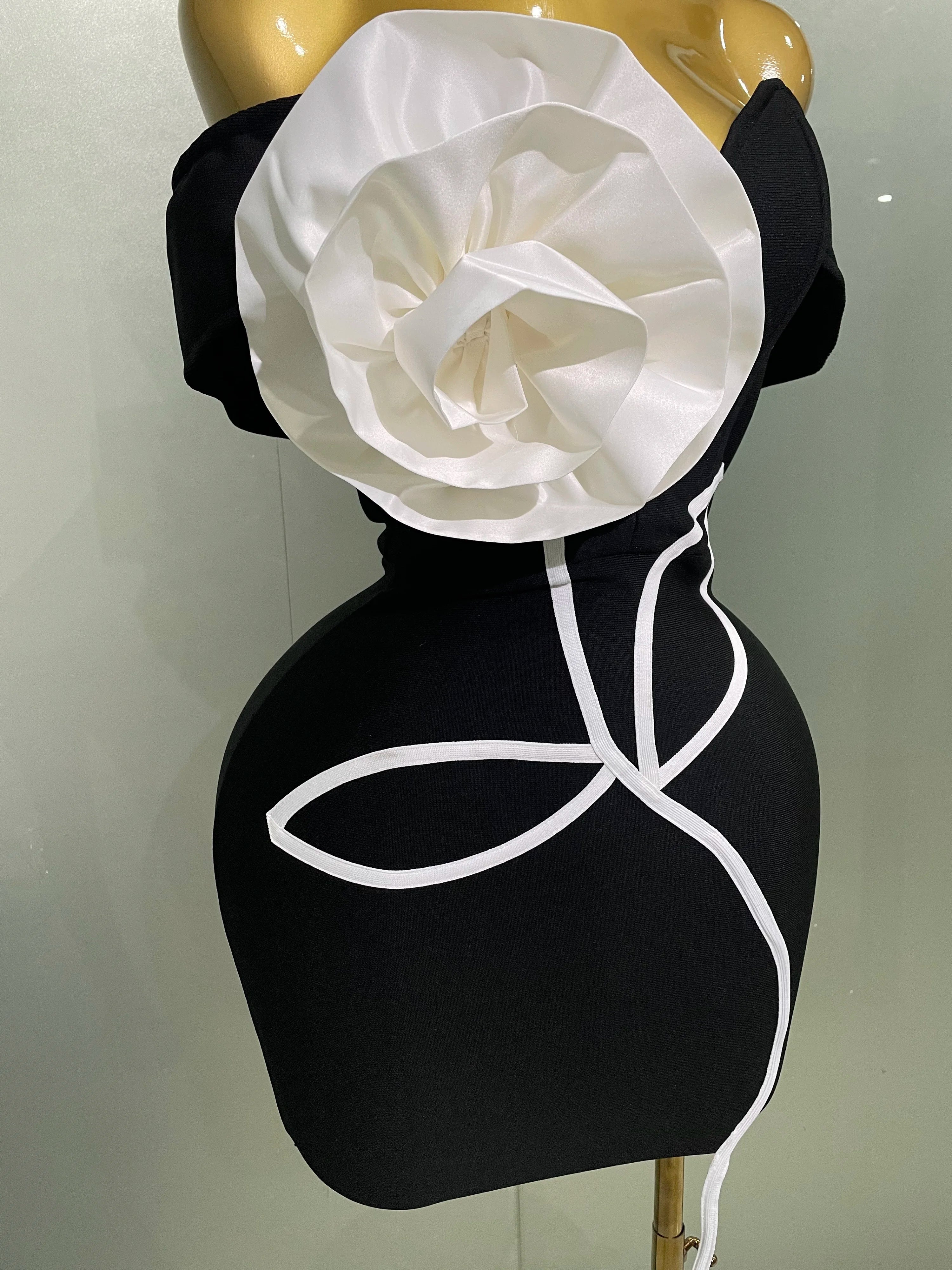 Women 2025 New Sexy Off Shoulder White Flower Black Mini Bodycon Bandage Dress Luxury Celebrity Evening Club Elegant Party Gowns