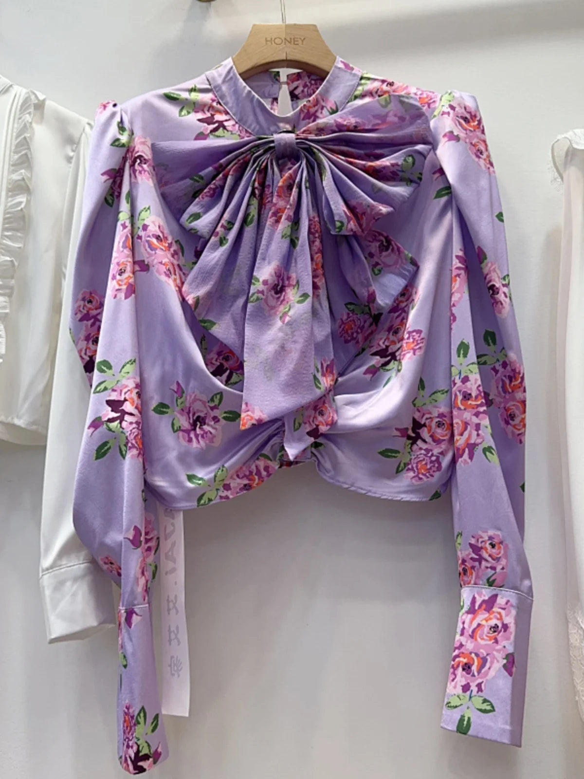 Blusas de flores quebradas, camisas e blusas com laço, elegantes, para mulheres, manga comprida, estilo coreano, 2025